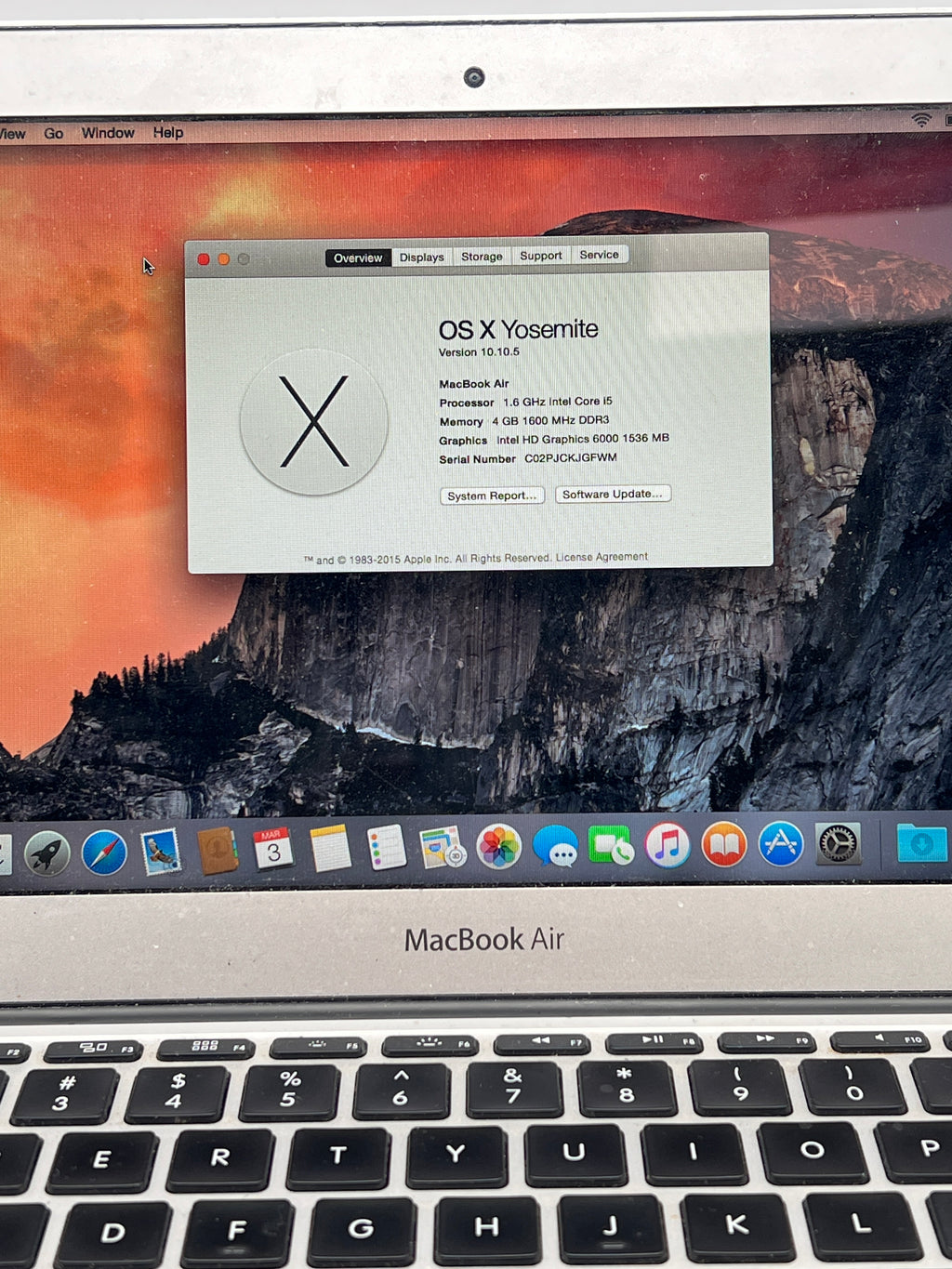 MacBook Air A1465 i5 4GB RAM 128GB SSD - Used
