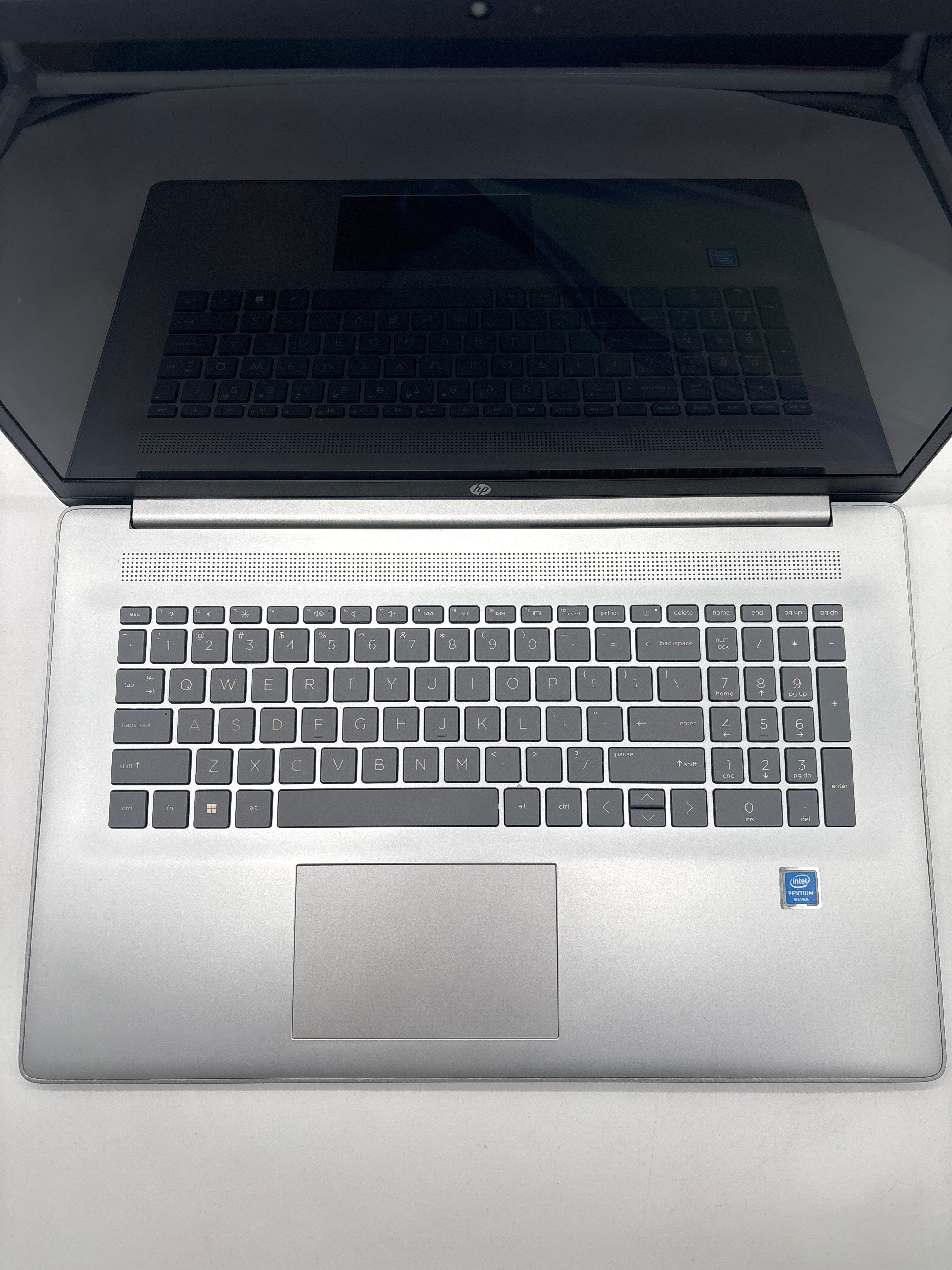 HP 17-cn0001tg Pentium N5030 8GB RAM 128GB SSD