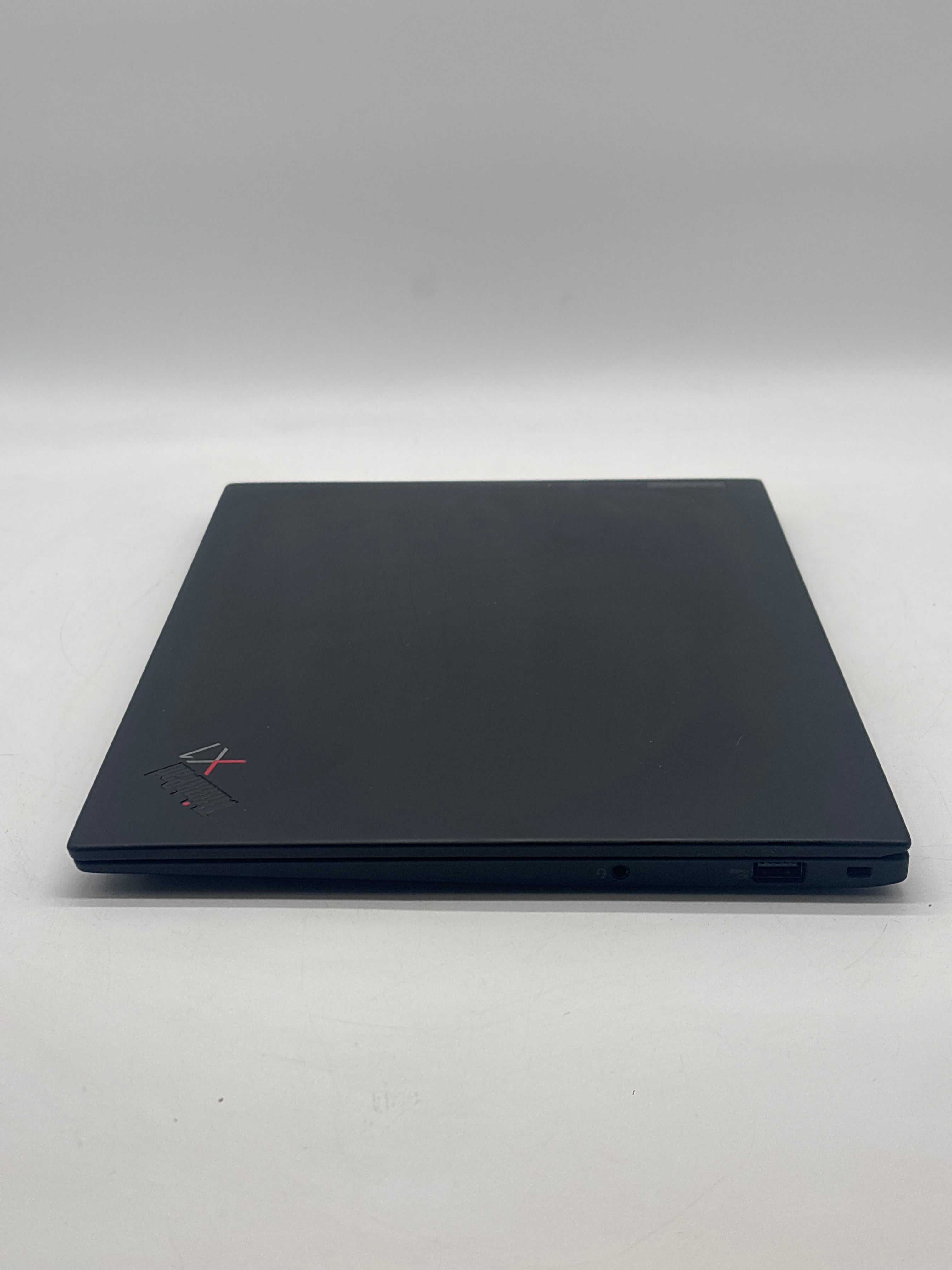 Lenovo ThinkPad X1 Carbon Gen 9 i5-1135G7 512GB 16GB RAM Win11 - Used
