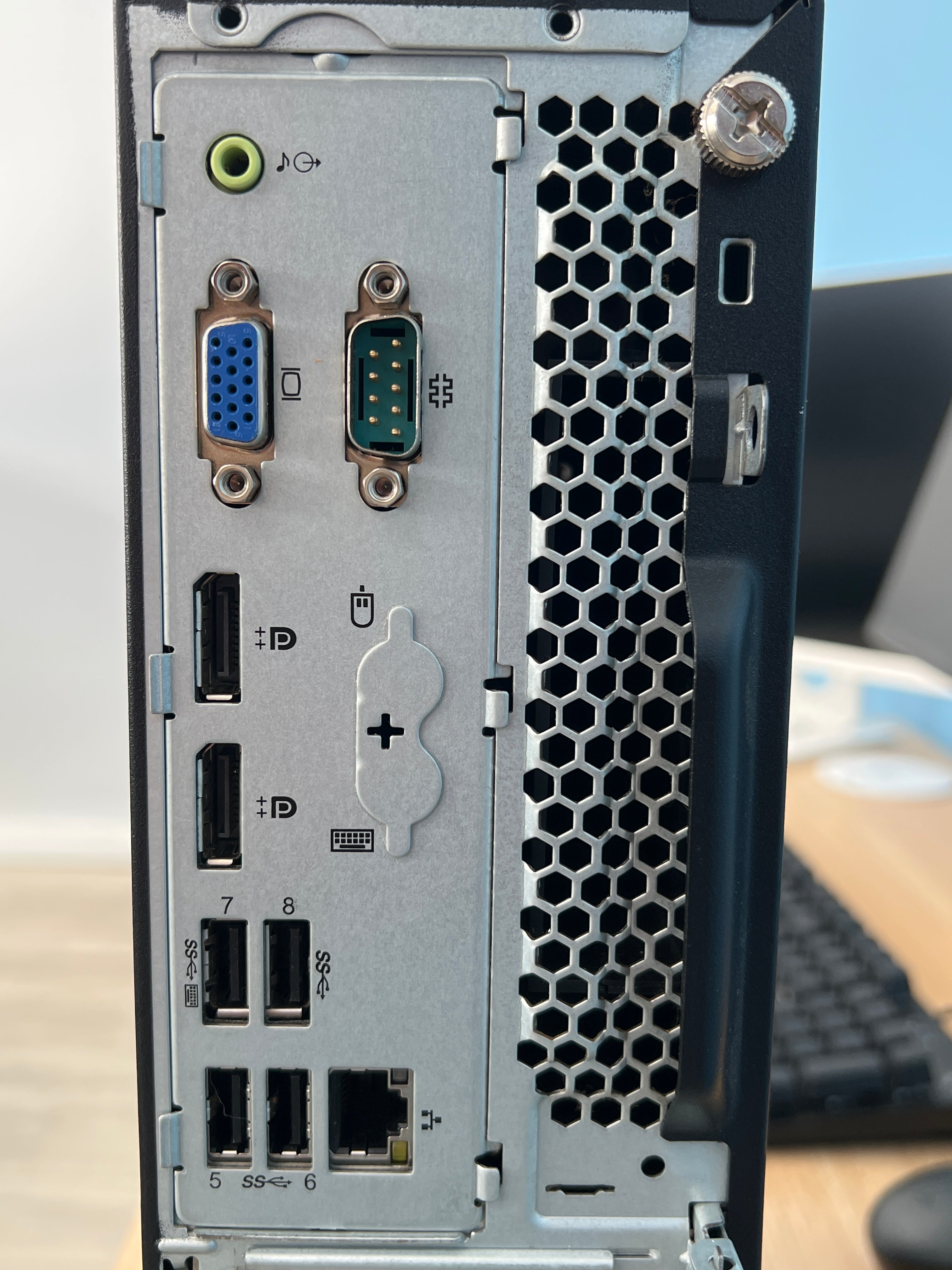 Lenovo ThinkCentre M920s i5-8500 16GB RAM 256GB SSD Black Used