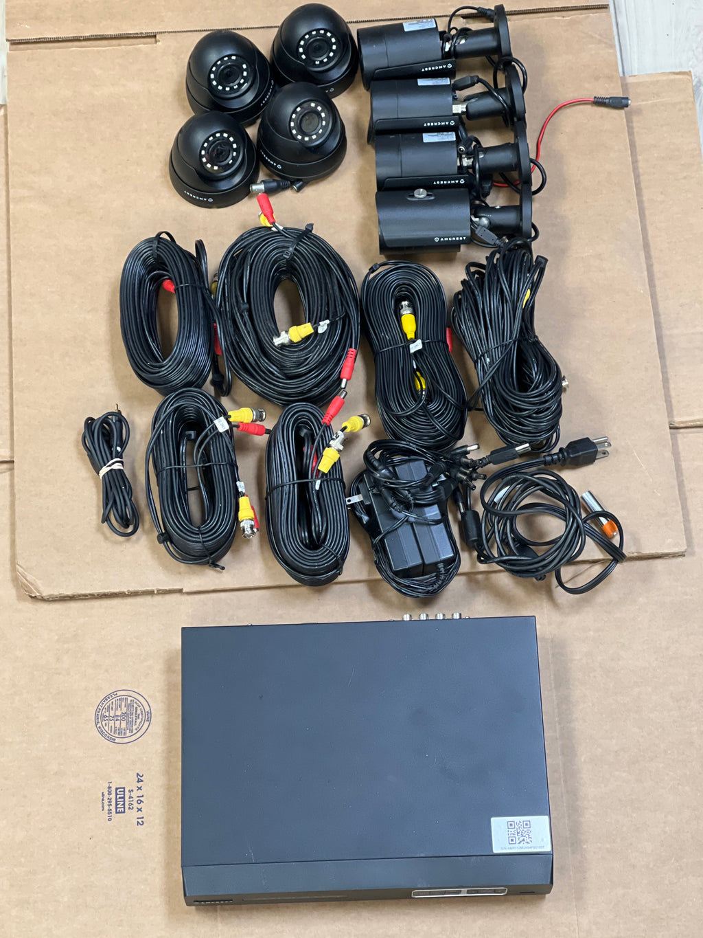 Amcrest 8 Channel DVR Security Camera System with 4 Bullet and 4 Dome Cams - Used