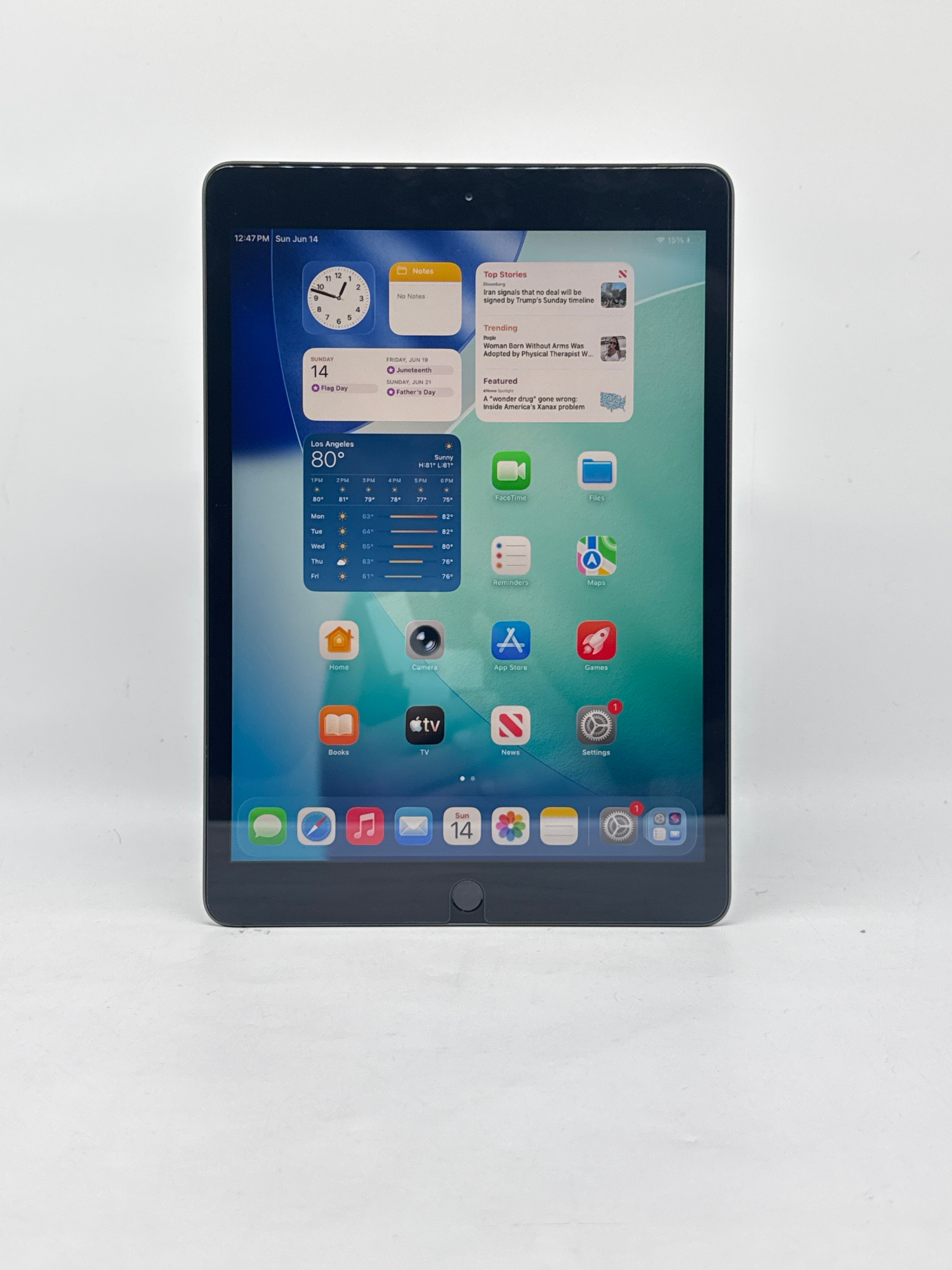 iPad 8th generation Wi-Fi + Cellular 32GB A2428 - Used