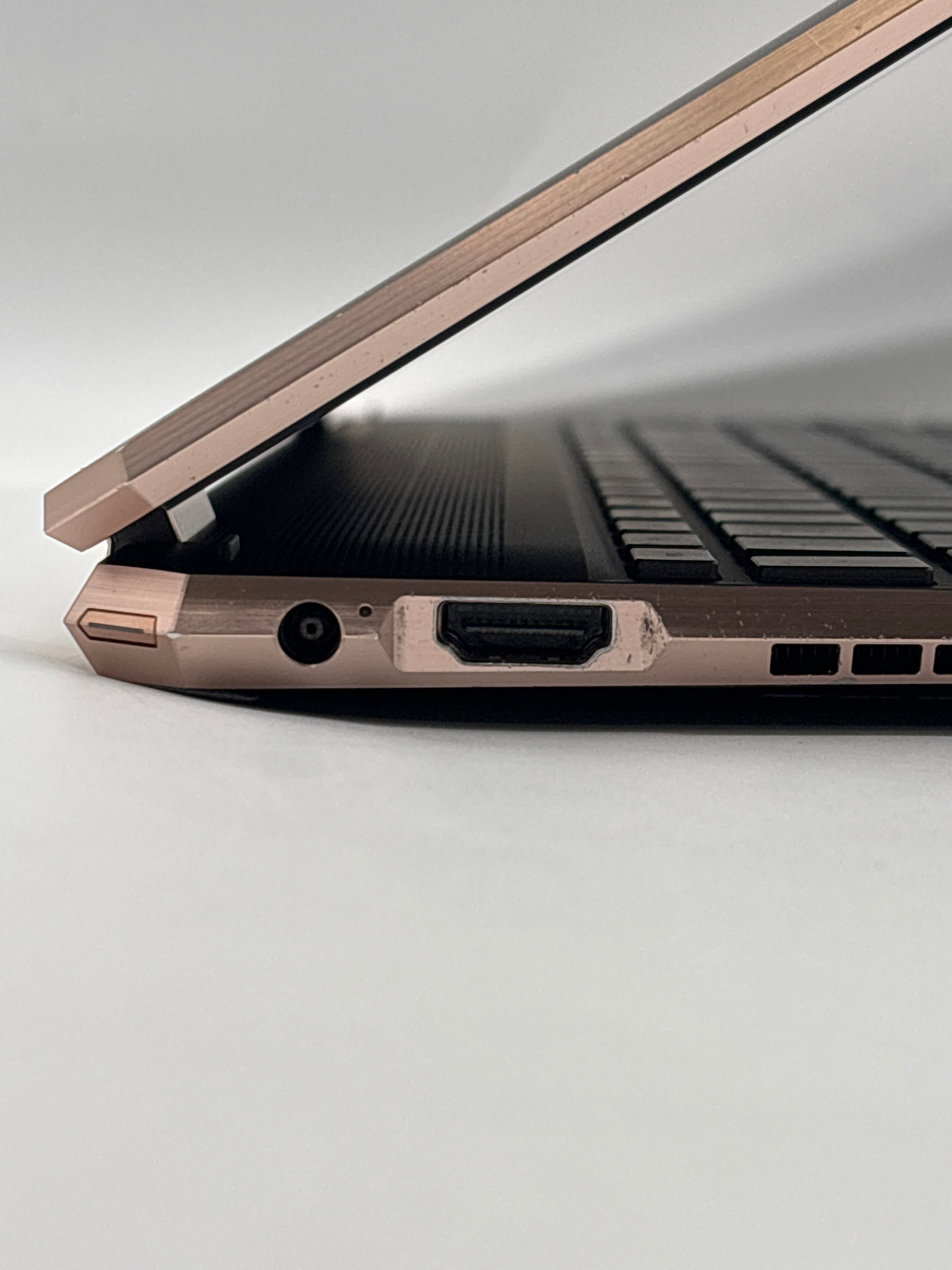 HP Spectre X360 15-eb1043dx i7-1165G7 16GB RAM 512GB SSD - For Parts (No Battery)