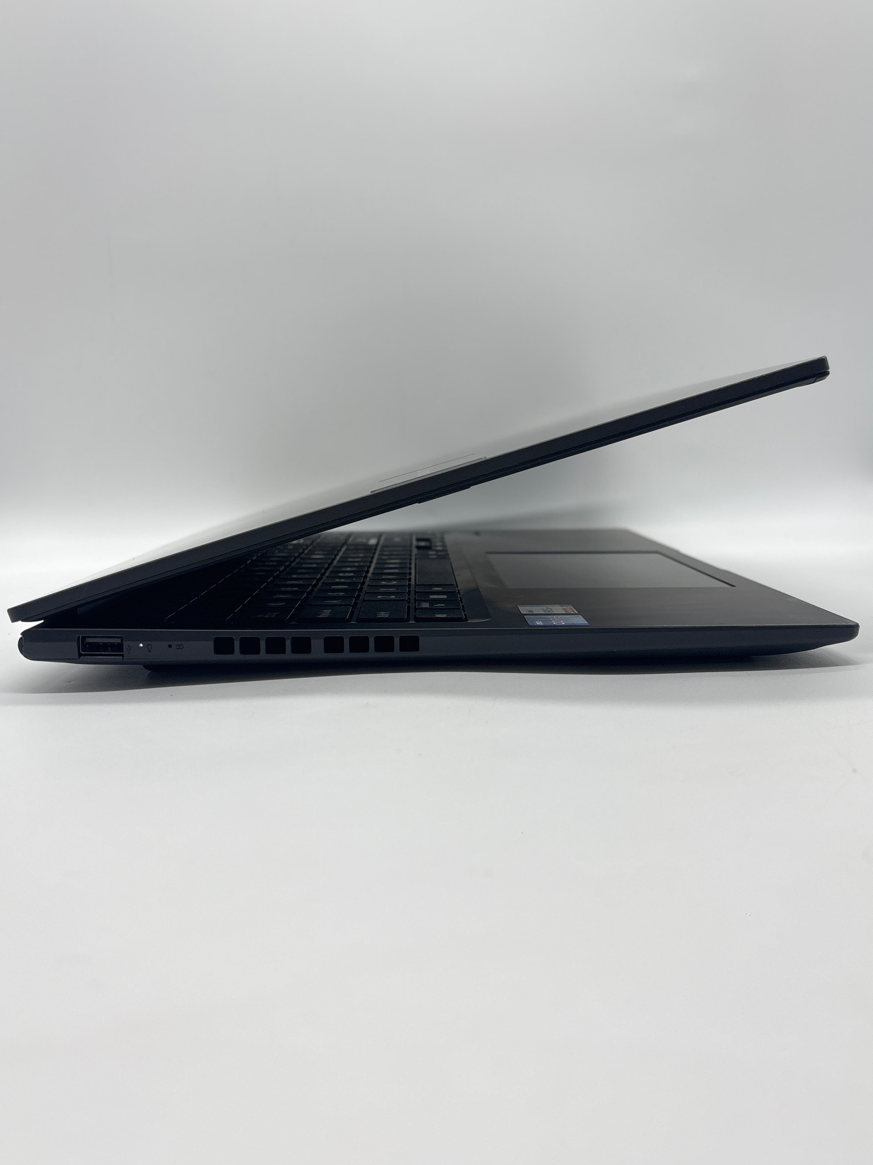 Asus VivoBook F1605Z i7-1255U 16GB RAM 512GB SSD