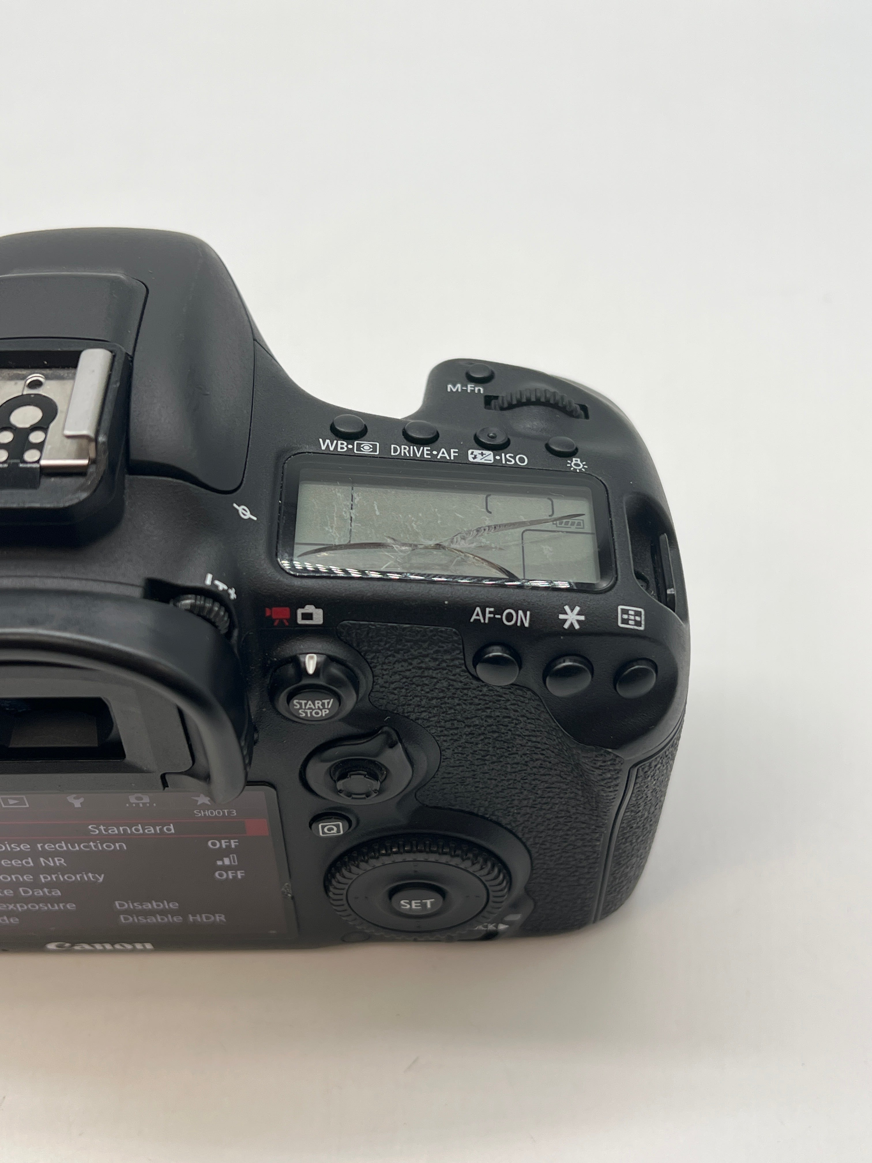 Canon EOS-7D Mark II 20.2MP Digital Camera Body Only - For Parts Read