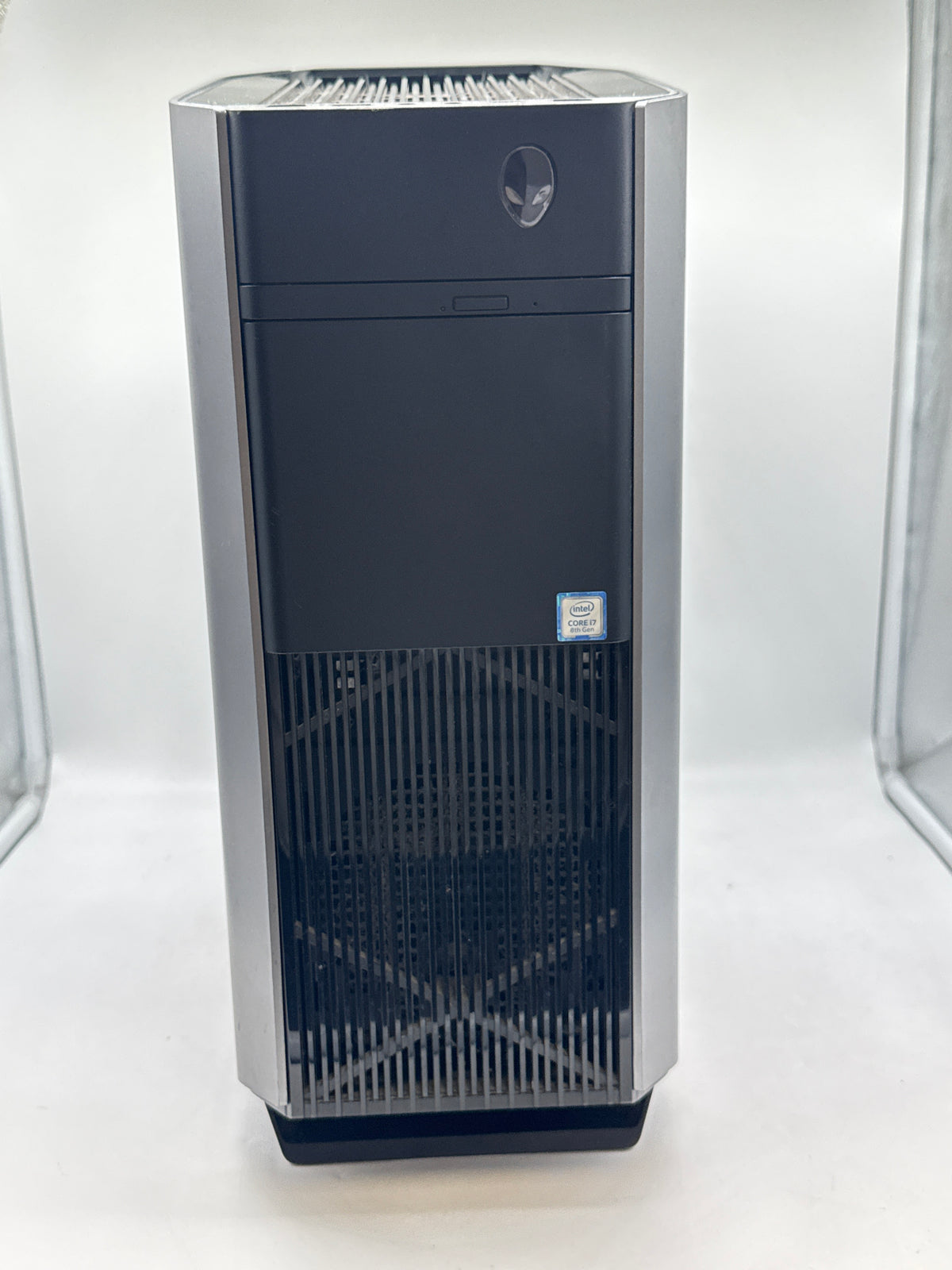 Alienware Aurora R8 i7-8700 8GB RAM 256GB SSD 1TB HDD RTX 2070 - Used