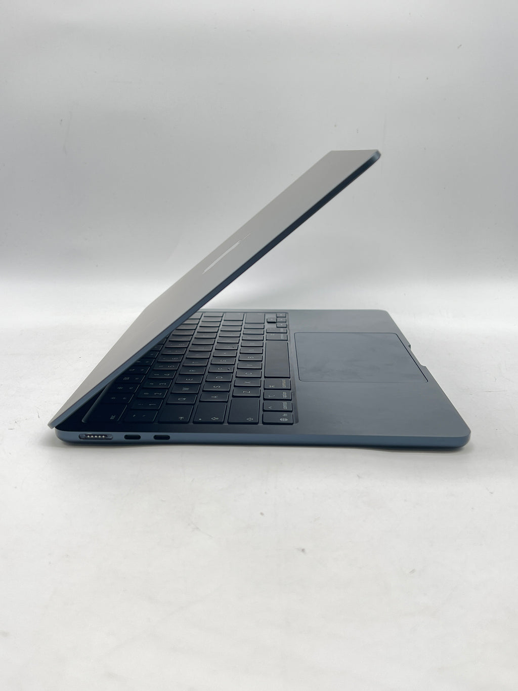 Apple MacBook Air 13" M5 A3449 16GB RAM 512GB SSD - Remotely Managed