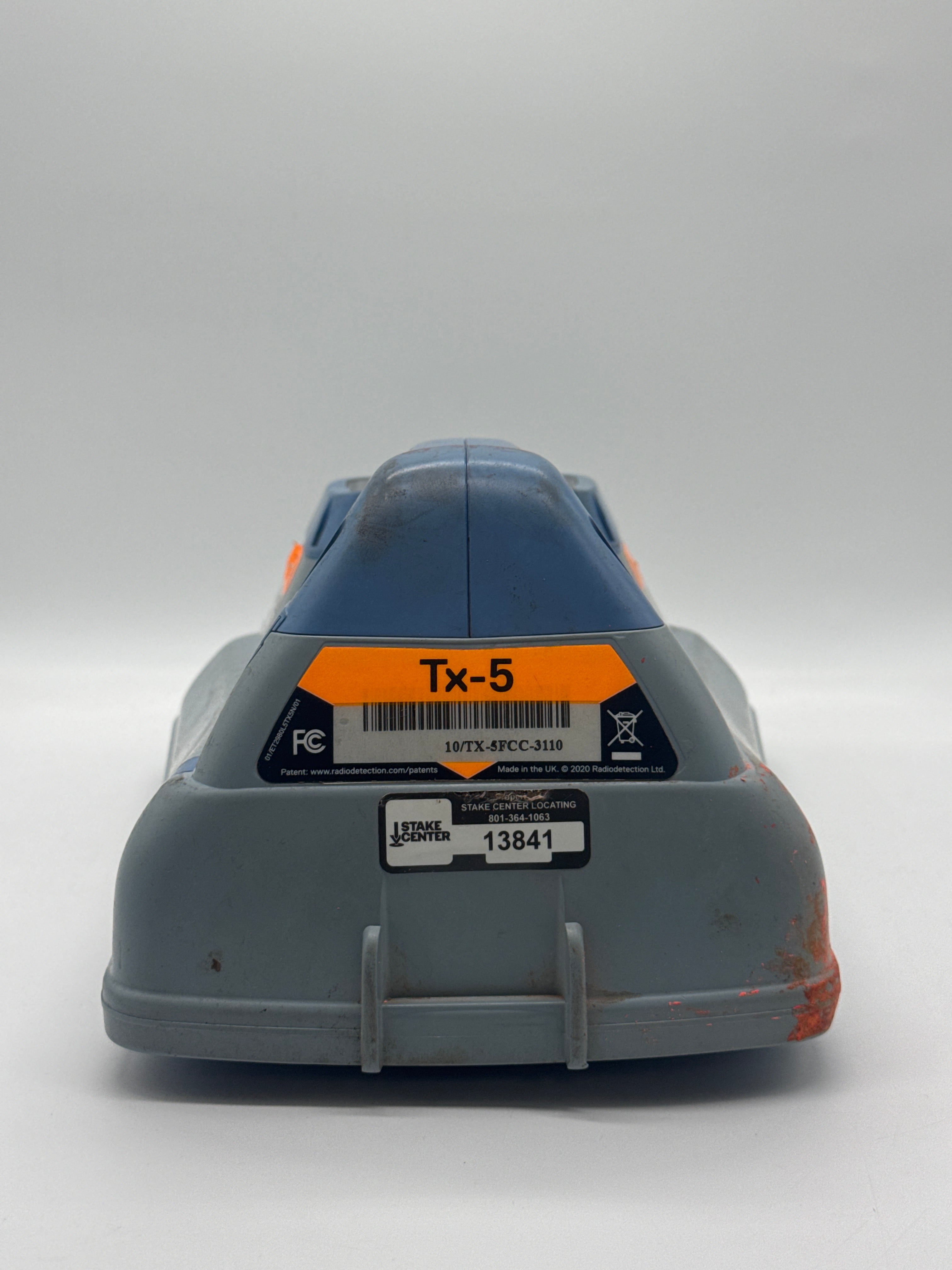Radiodetection TX5 Utility Locating Signal Transmitter - For Parts [Broken Plastic Tab]