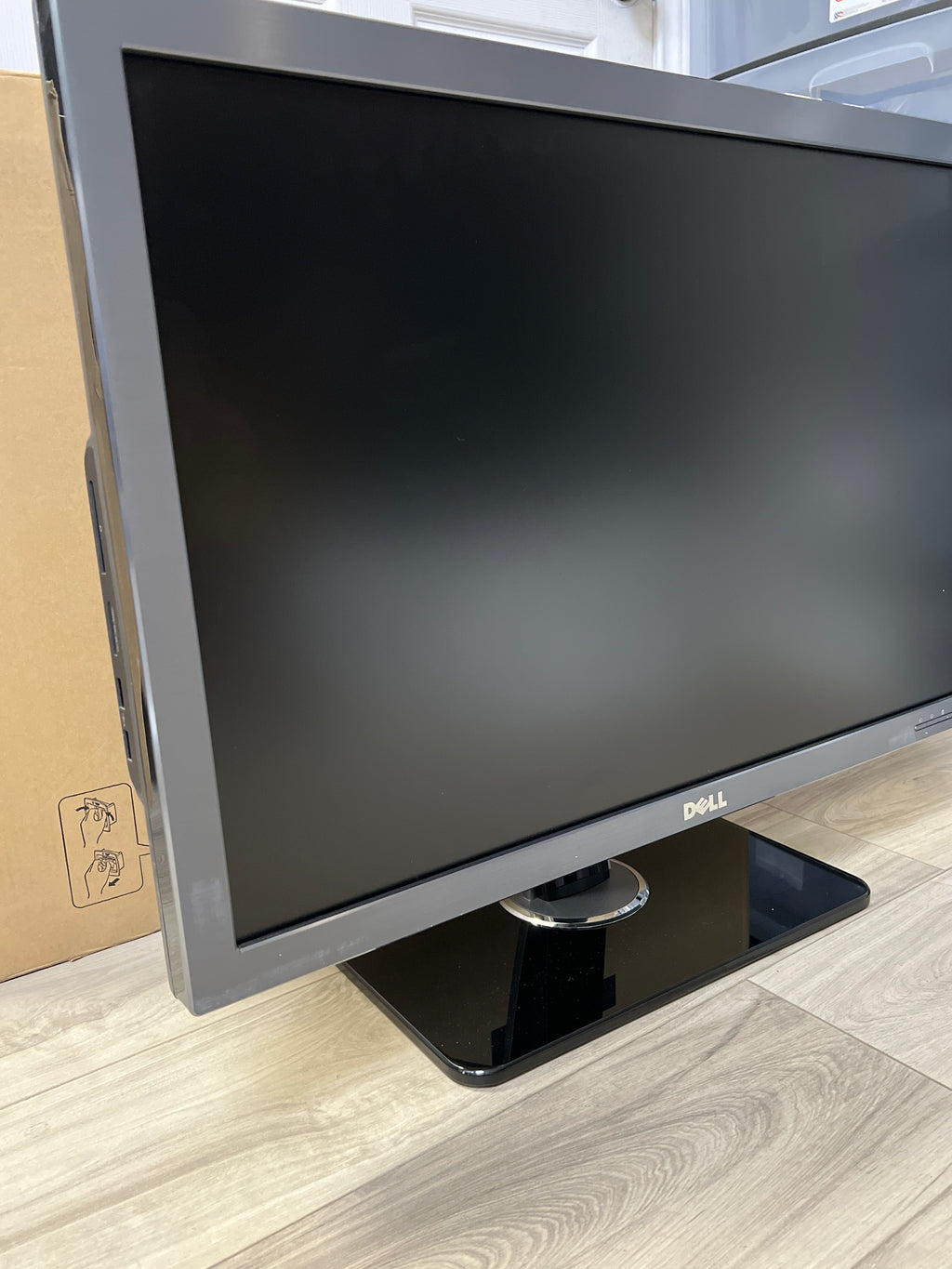 Dell Model 3008WFP Ultra Sharp 30" LCD Monitor - New In Box