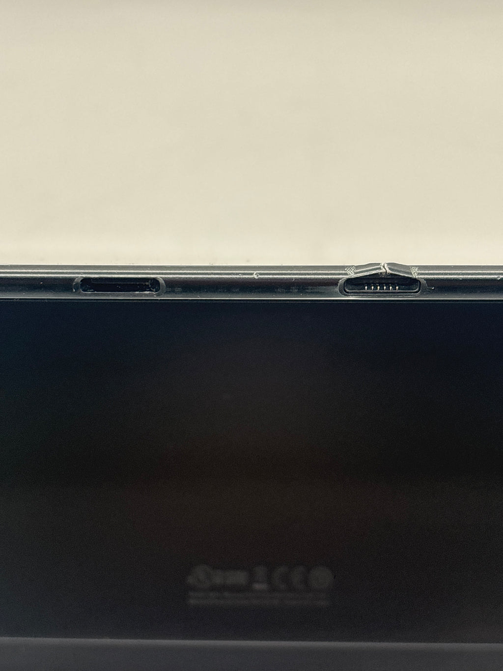 Microsoft Surface Pro X 1876 Microsoft SQ1 8GB RAM 256GB SSD - For Parts (Read DESC)