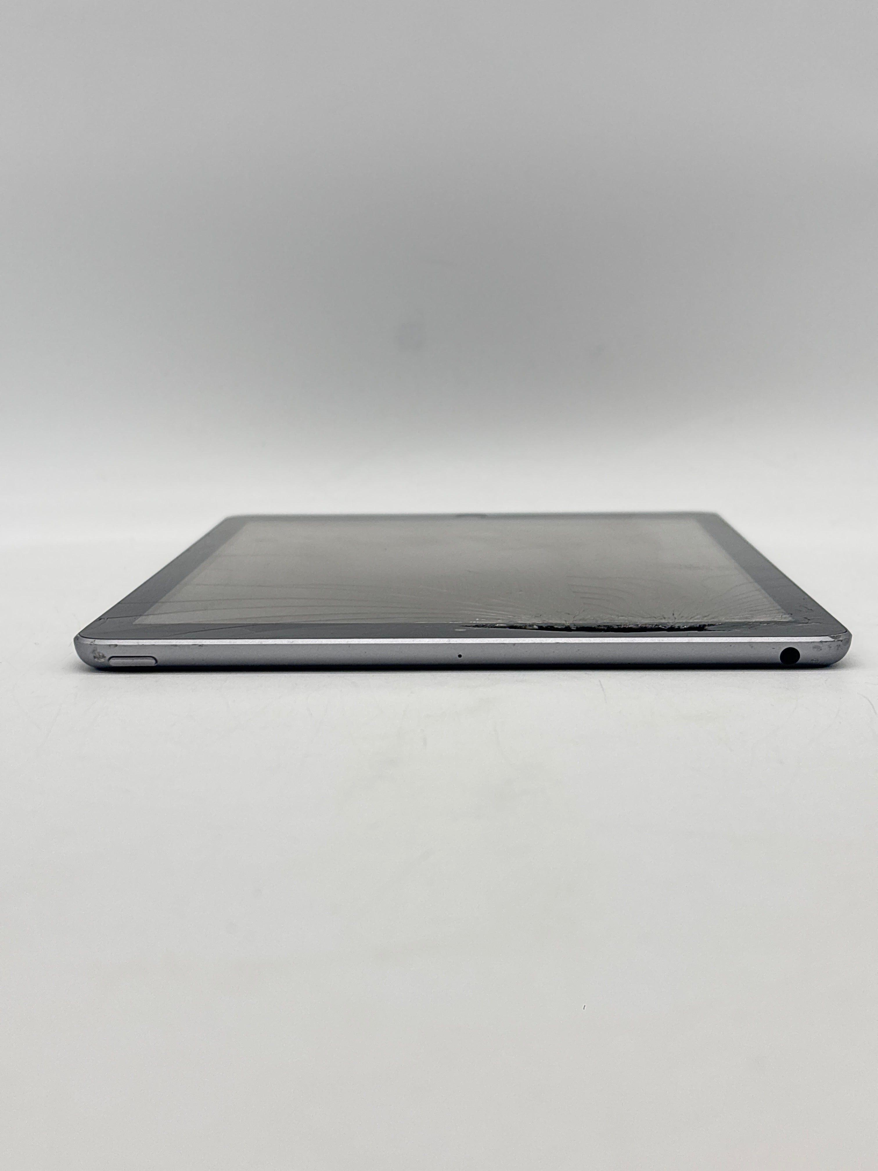 Apple iPad 6th Gen A1893 32GB Space Gray Wi-Fi - Cracked Screen