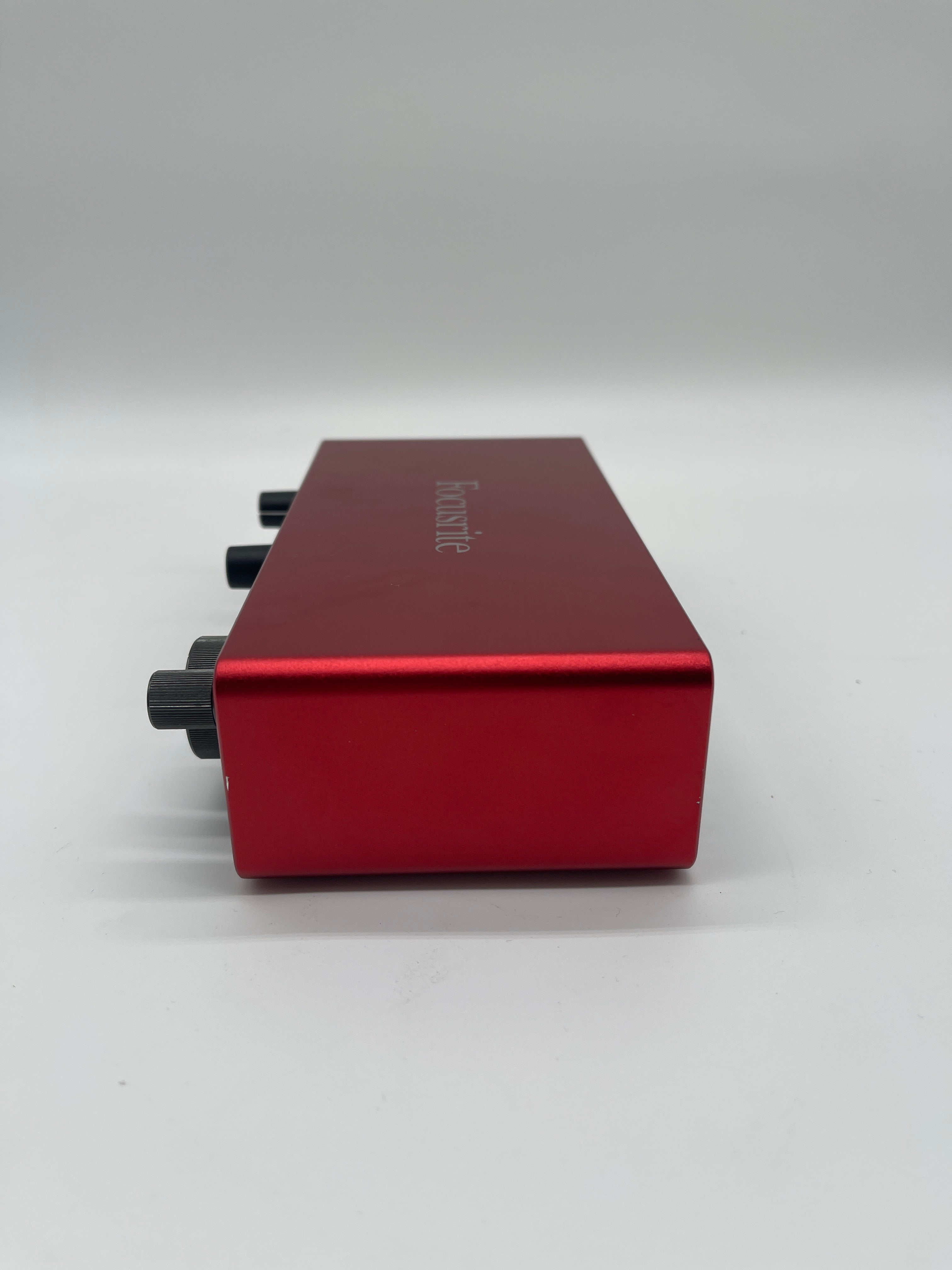 Used Focusrite Scarlett 2i2 USB-C Audio Interface 3rd Generation Red