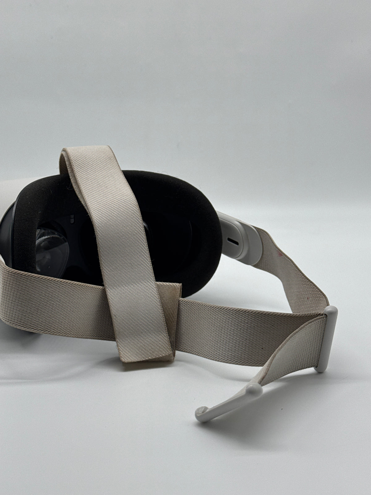 Meta Quest 2 All-In-One VR Headset 64GB - Cracked Frame, Read