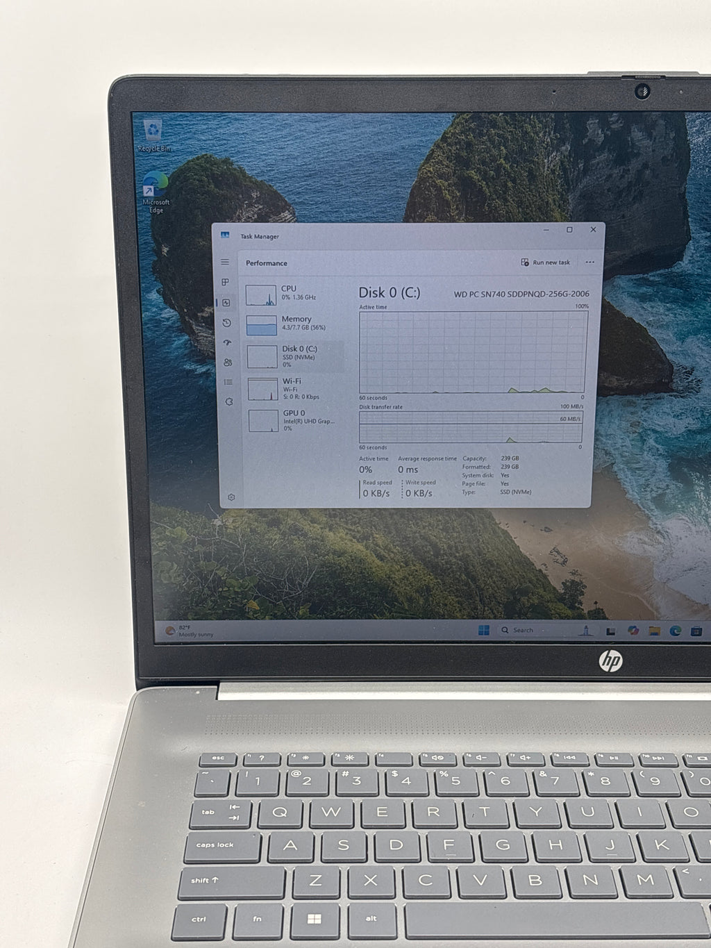 HP 17-cn2083dx i3-1215U 8GB RAM 256 GB SSD