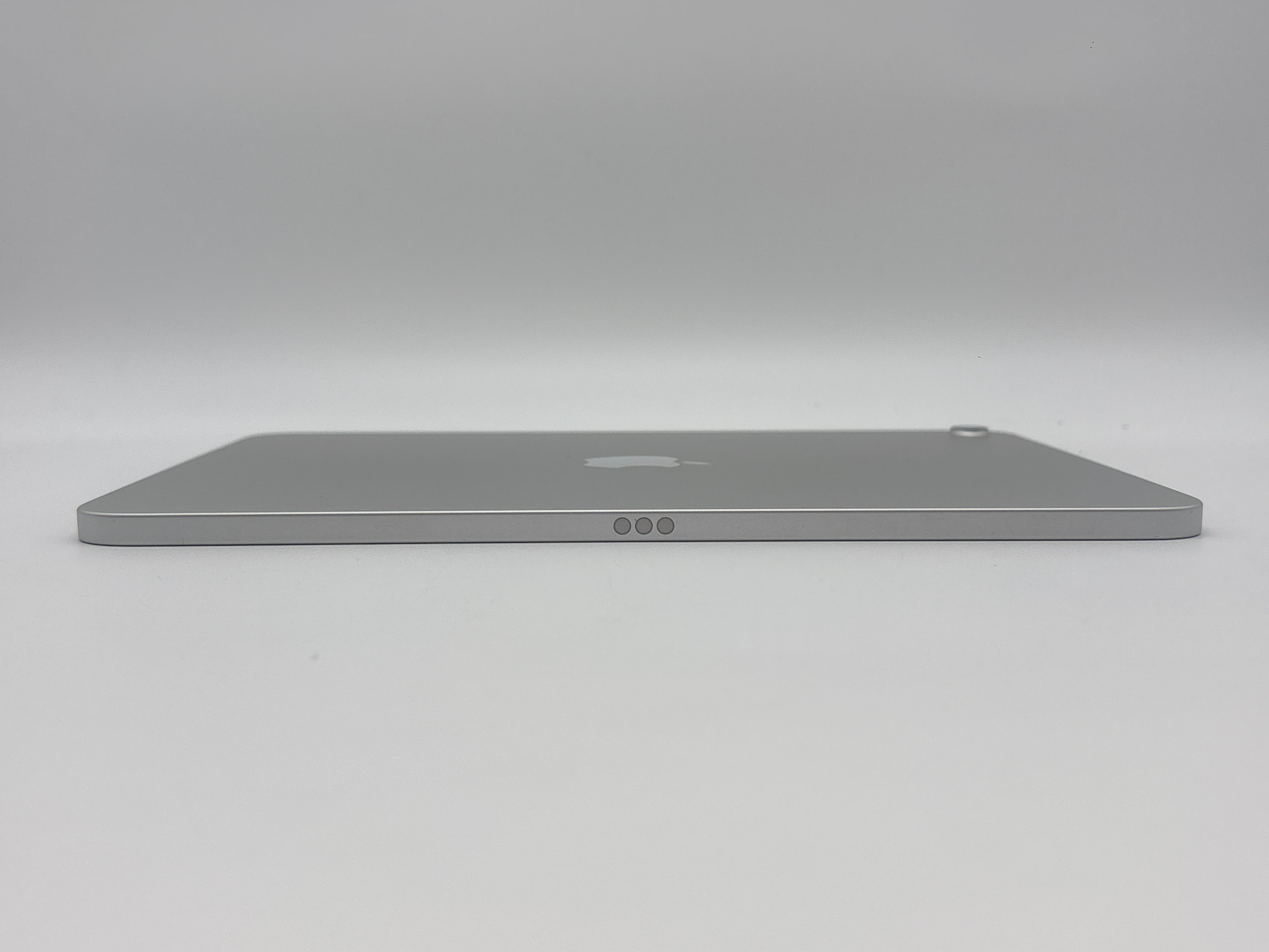 Apple iPad (11th Gen) 10.9 in A16 128 GB Silver Unlocked Used