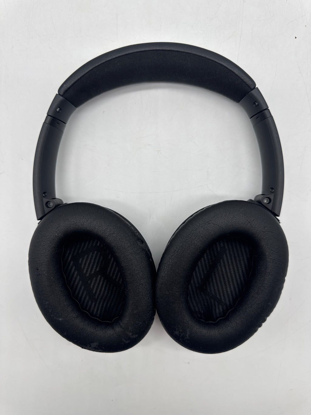 Bose QuietComfort 35 II Wireless Bluetooth Headphones W/ Carrying Case & Jacks - Used