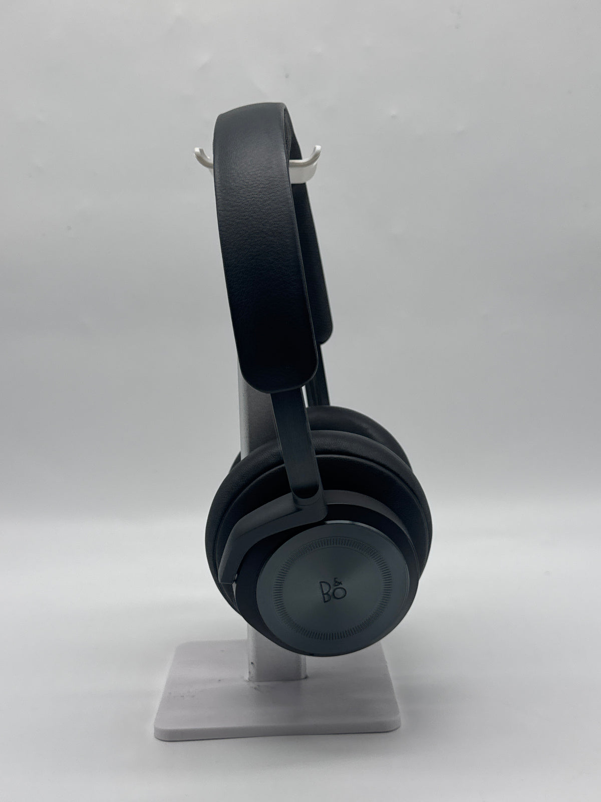 Bang Olufsen Beoplay HX Wireless Over-Ear Headphones Greyish Black - Used