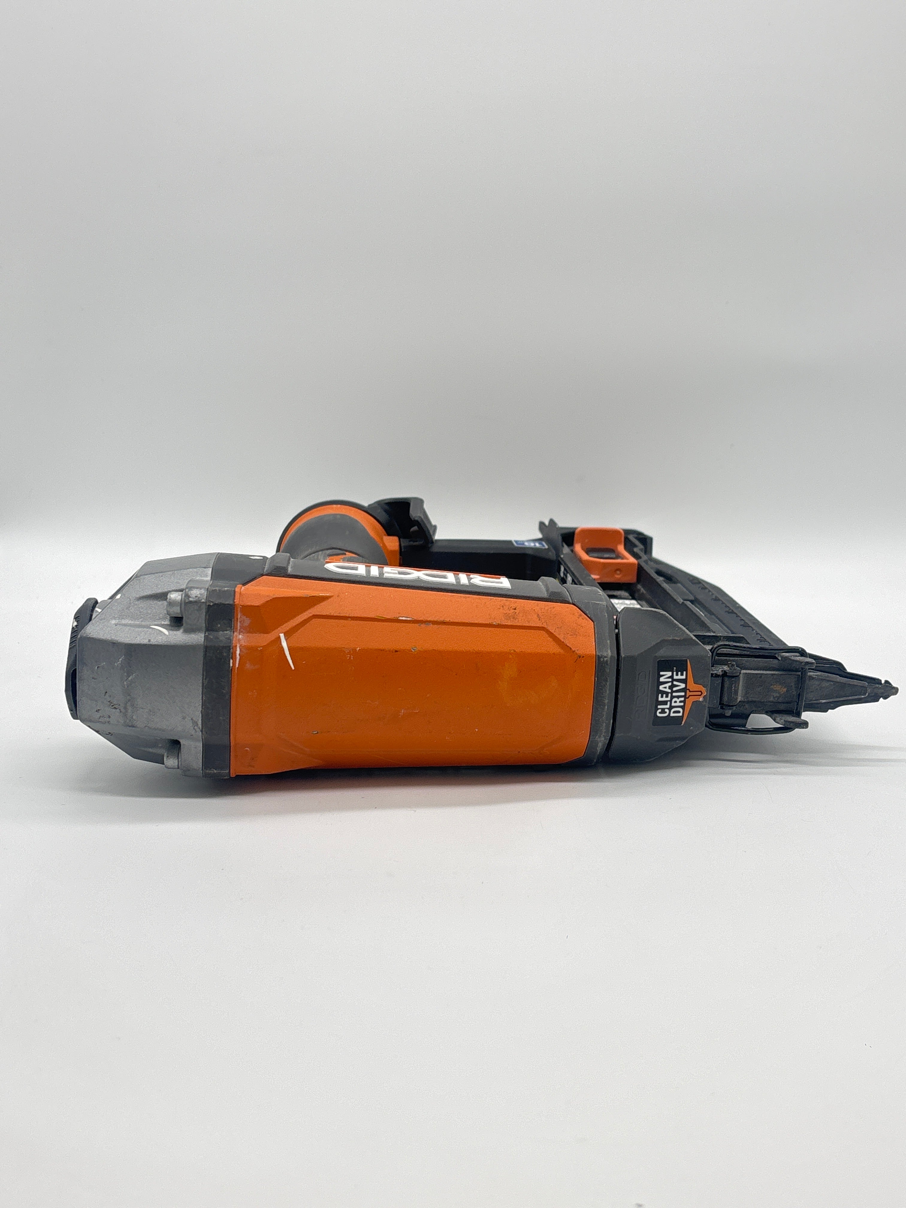 RIDGID 16A Straight Nail Gun 120 psi Multicolor - Used