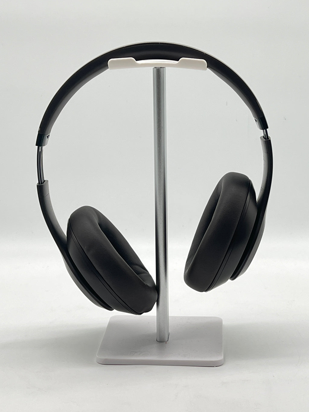 Beats Studio Pro Bluetooth Headphones Active Noise Cancellation - Used