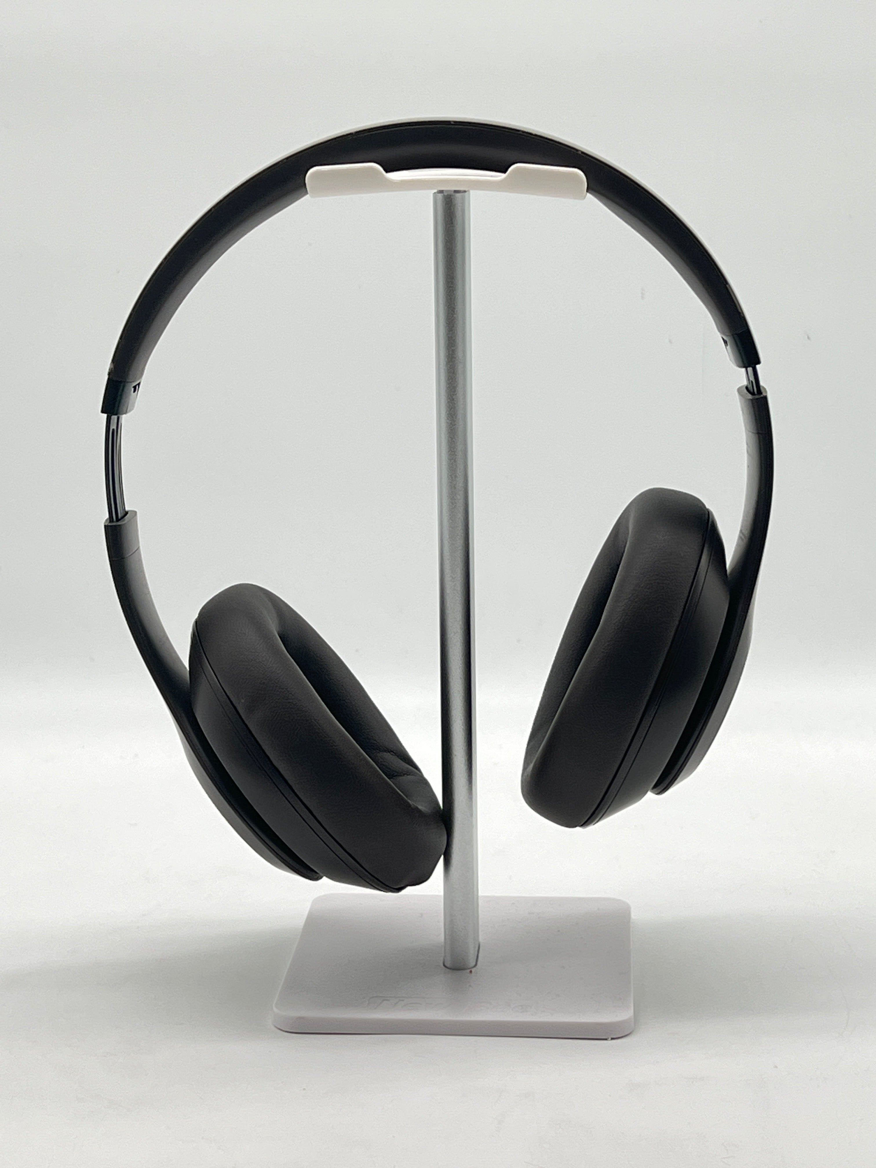 Beats Studio Pro Bluetooth Headphones Active Noise Cancellation - Used