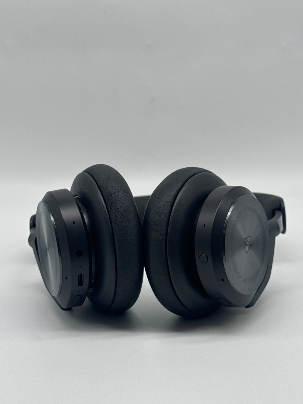 Bang Olufsen Beoplay HX Wireless Over-Ear Headphones Greyish Black - Used