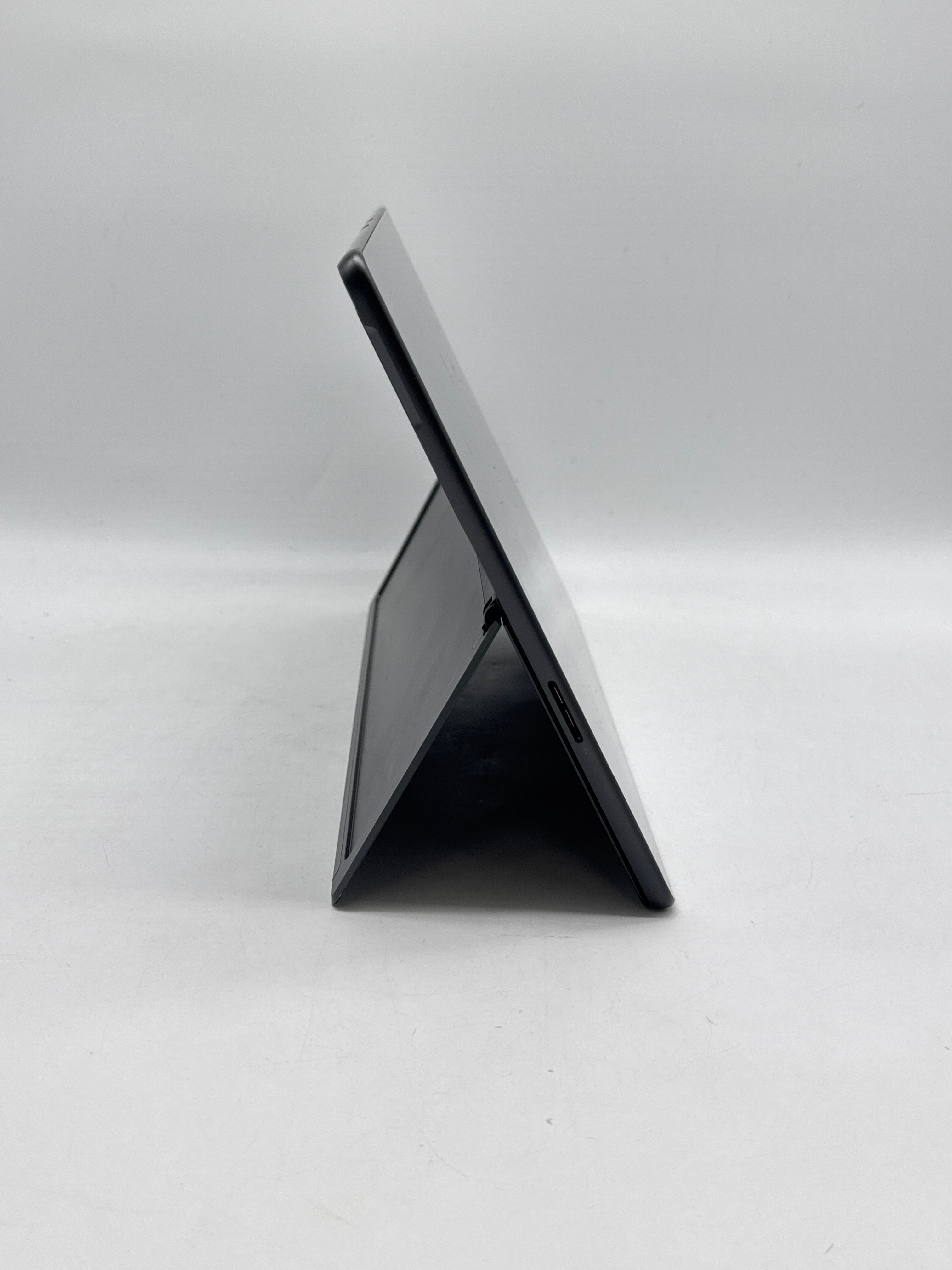 Microsoft Surface Pro 9 2038 13" i5-1235U 8GB RAM 256GB SSD - Used