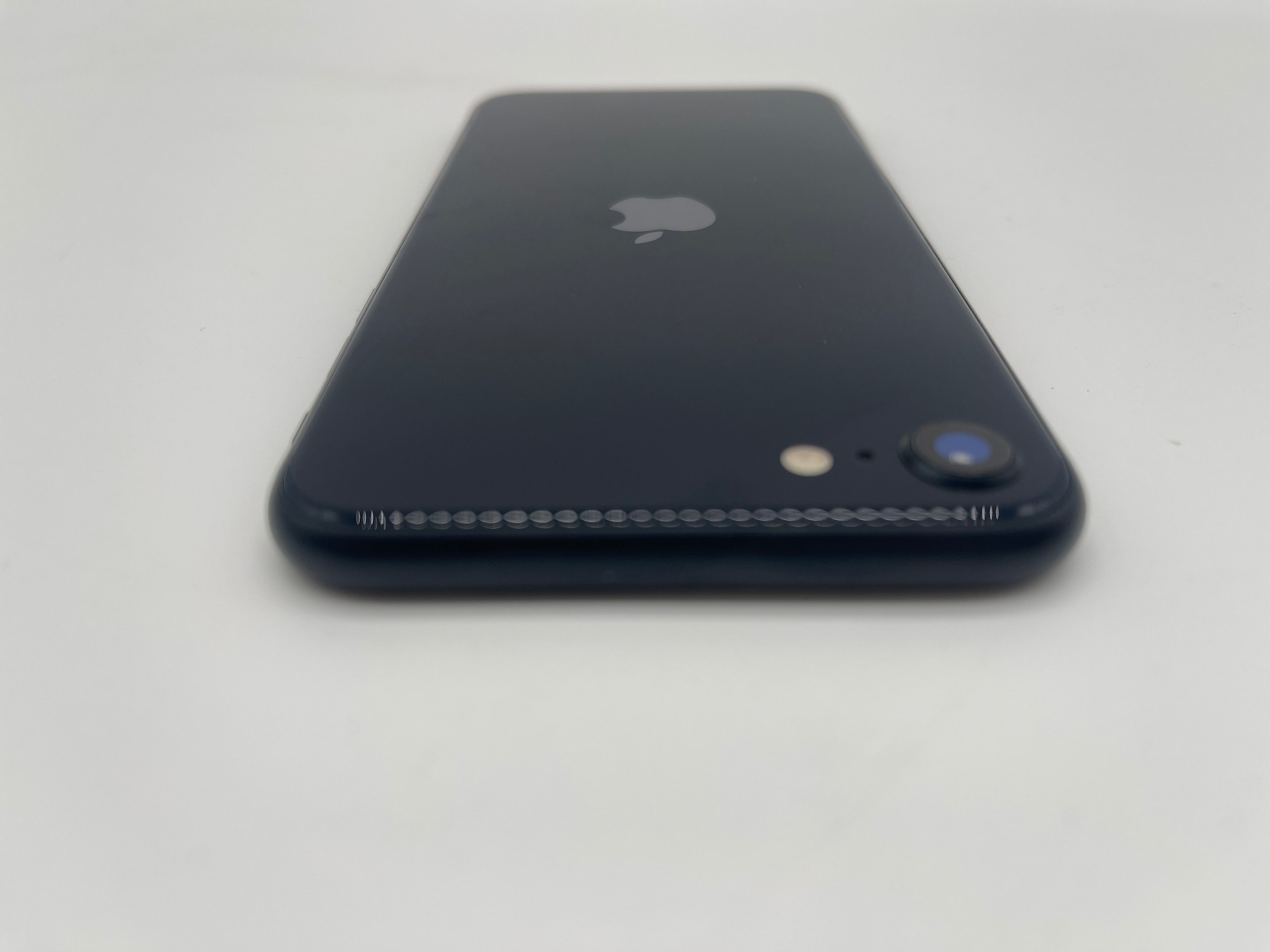 Apple iPhone SE 3rd Gen 4.7" 16GB Black Unlocked - For Parts