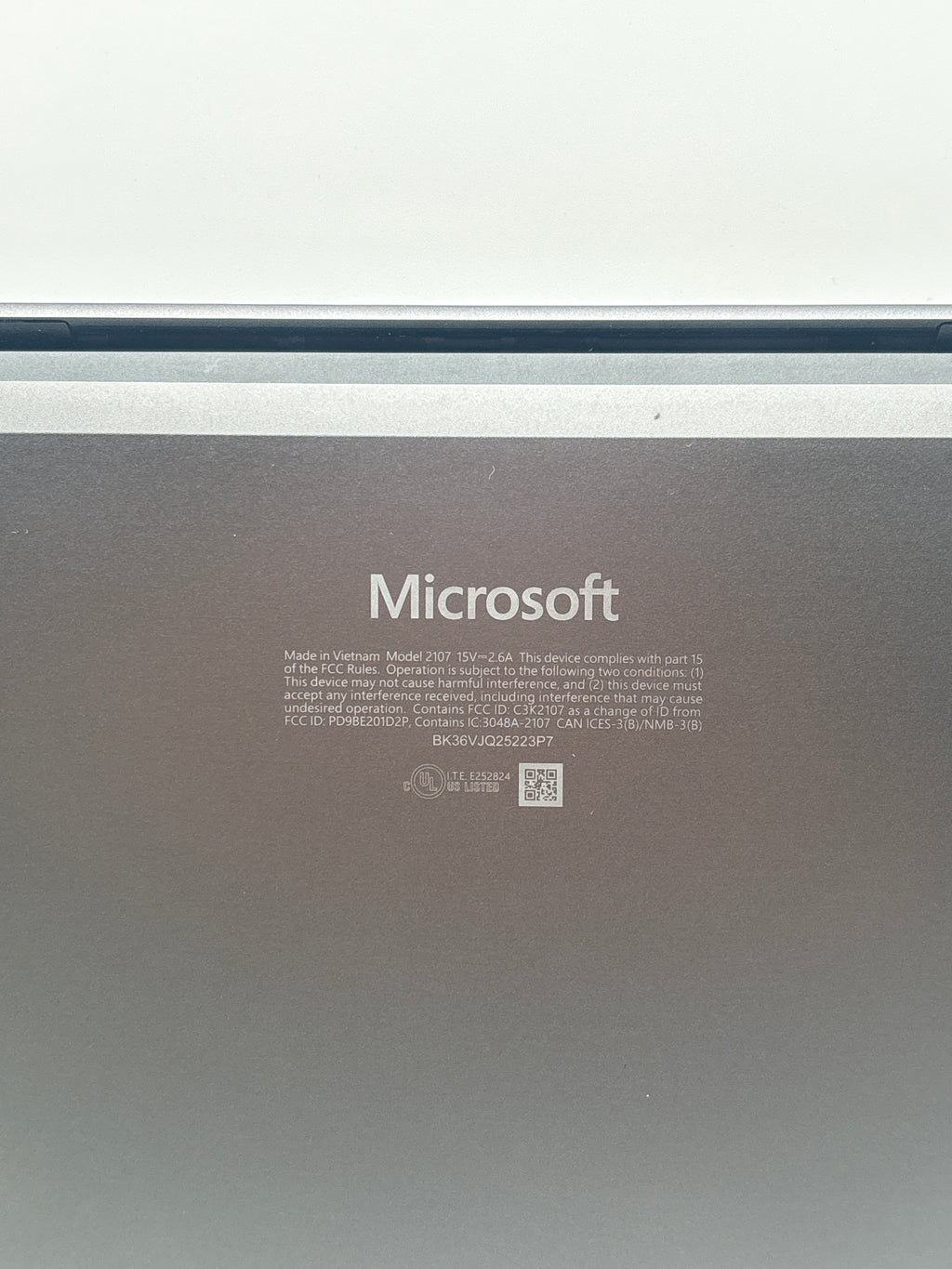 Microsoft Surface Laptop 7 Ultra 7 266V 16GB RAM 256GB SSD