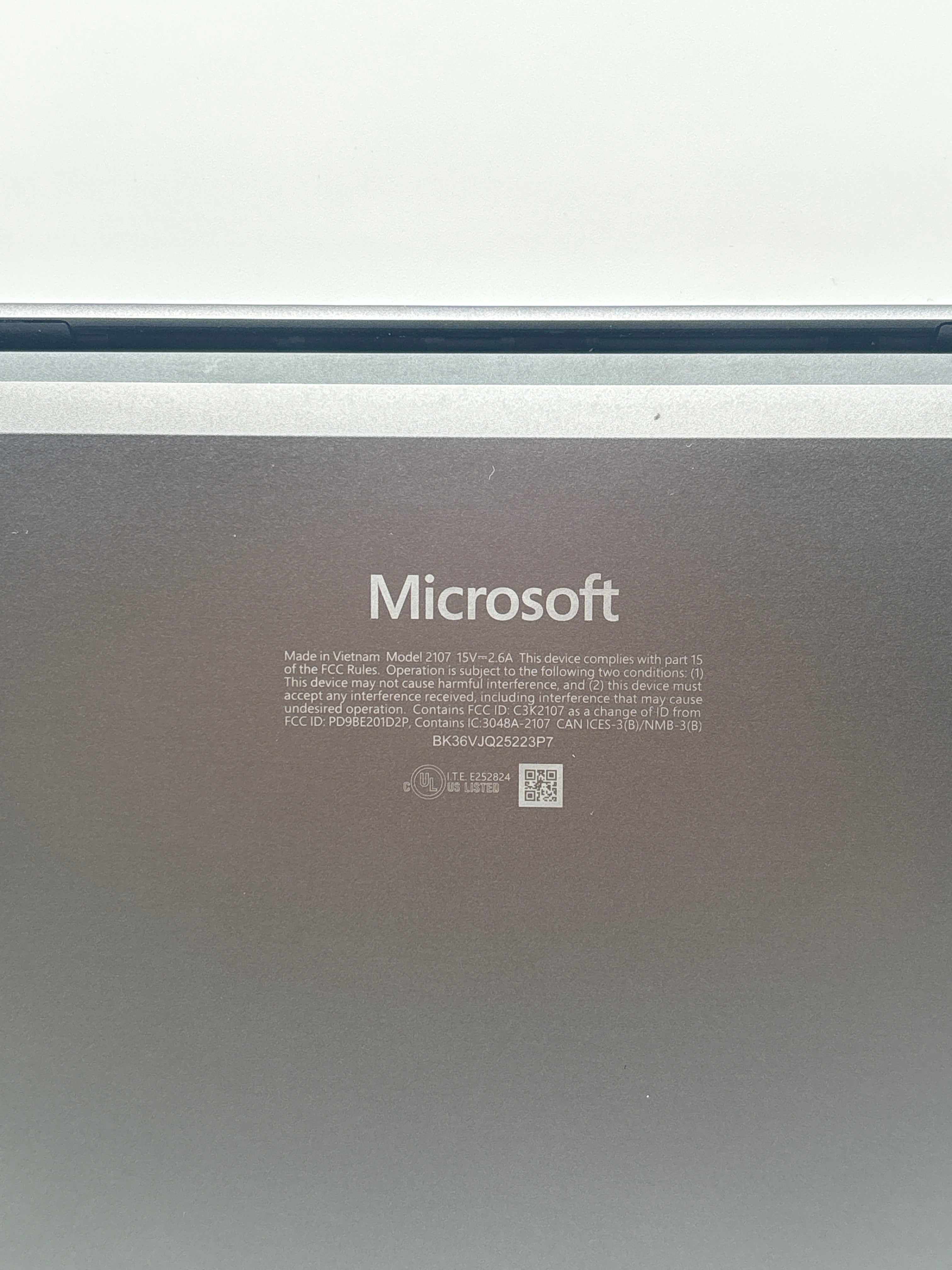 Microsoft Surface Laptop 7 Ultra 7 266V 16GB RAM 256GB SSD