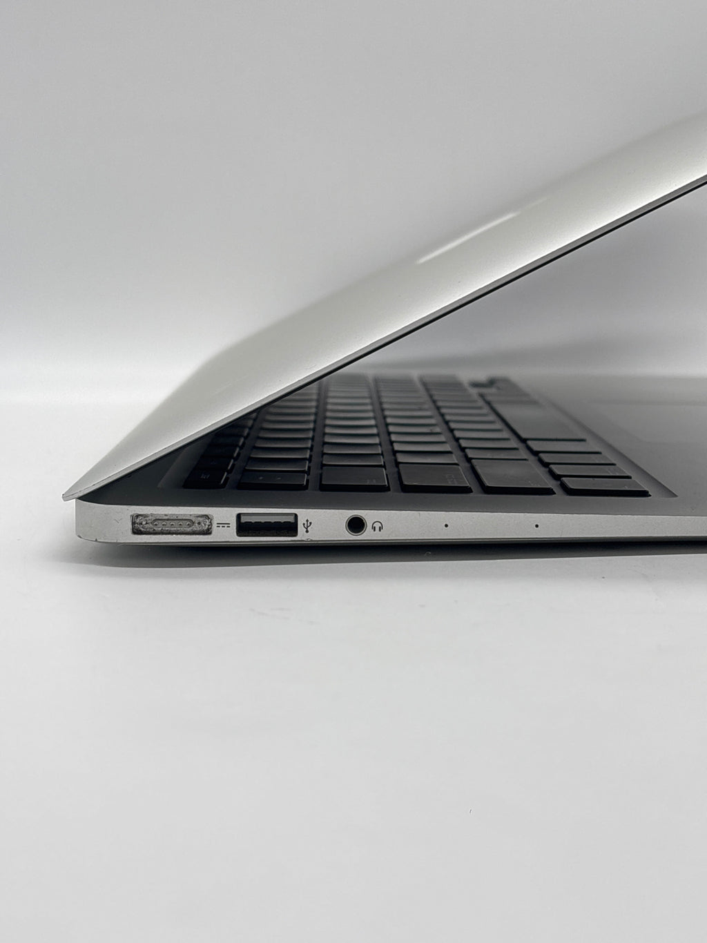 Apple MacBook Air 13.3" A1466 2017 i5 1.8 GHz 8GB RAM 128GB SSD