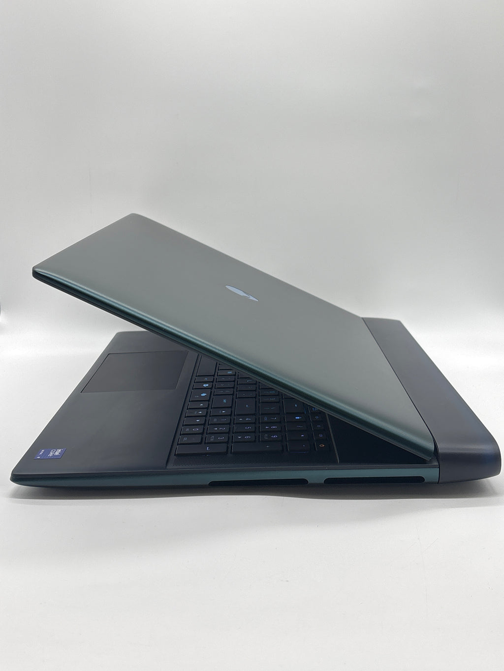 Dell Alienware 18 Area 51 Ultra 9 275HX 64GB RAM 2TB SSD RTX 5090 - Warranty