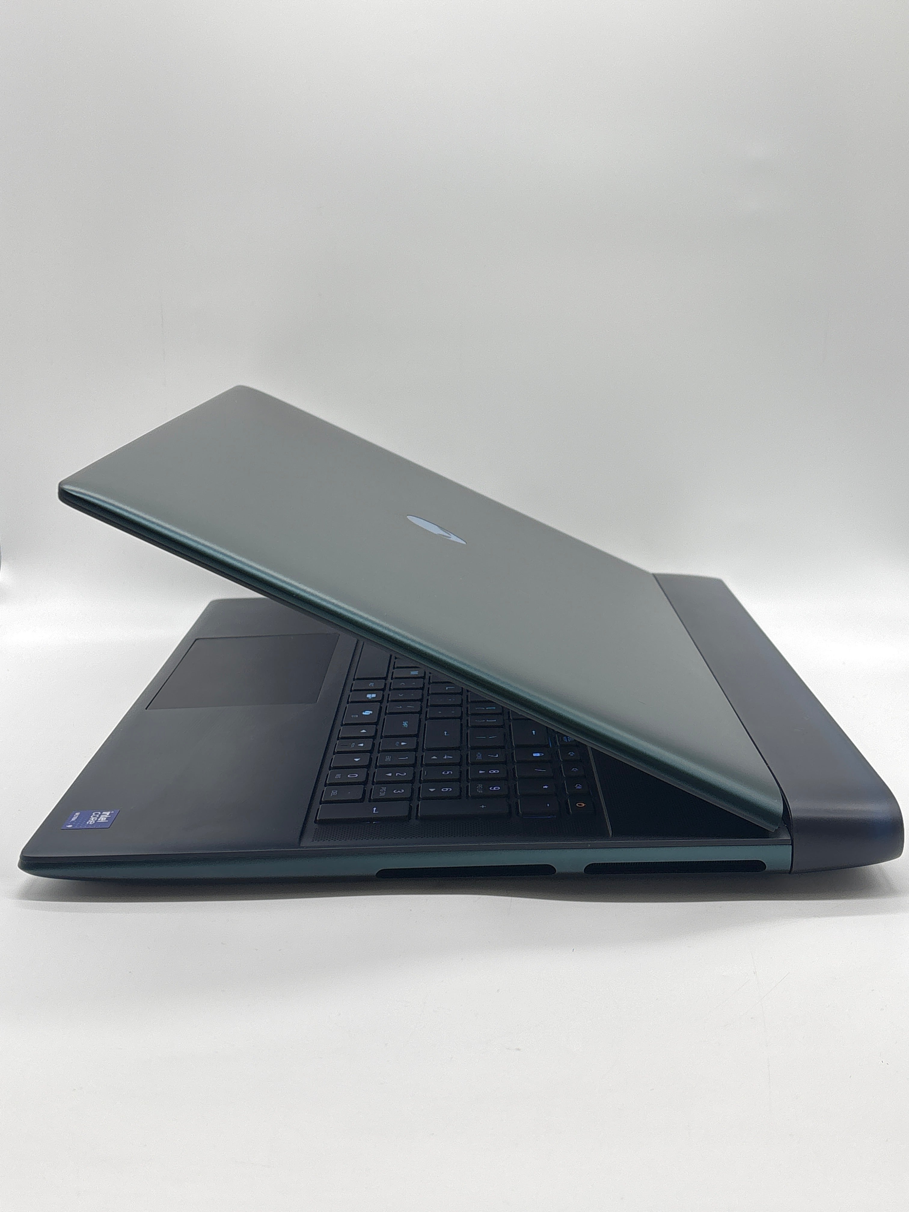 Dell Alienware 18 Area 51 Ultra 9 275HX 64GB RAM 2TB SSD RTX 5090 - Warranty