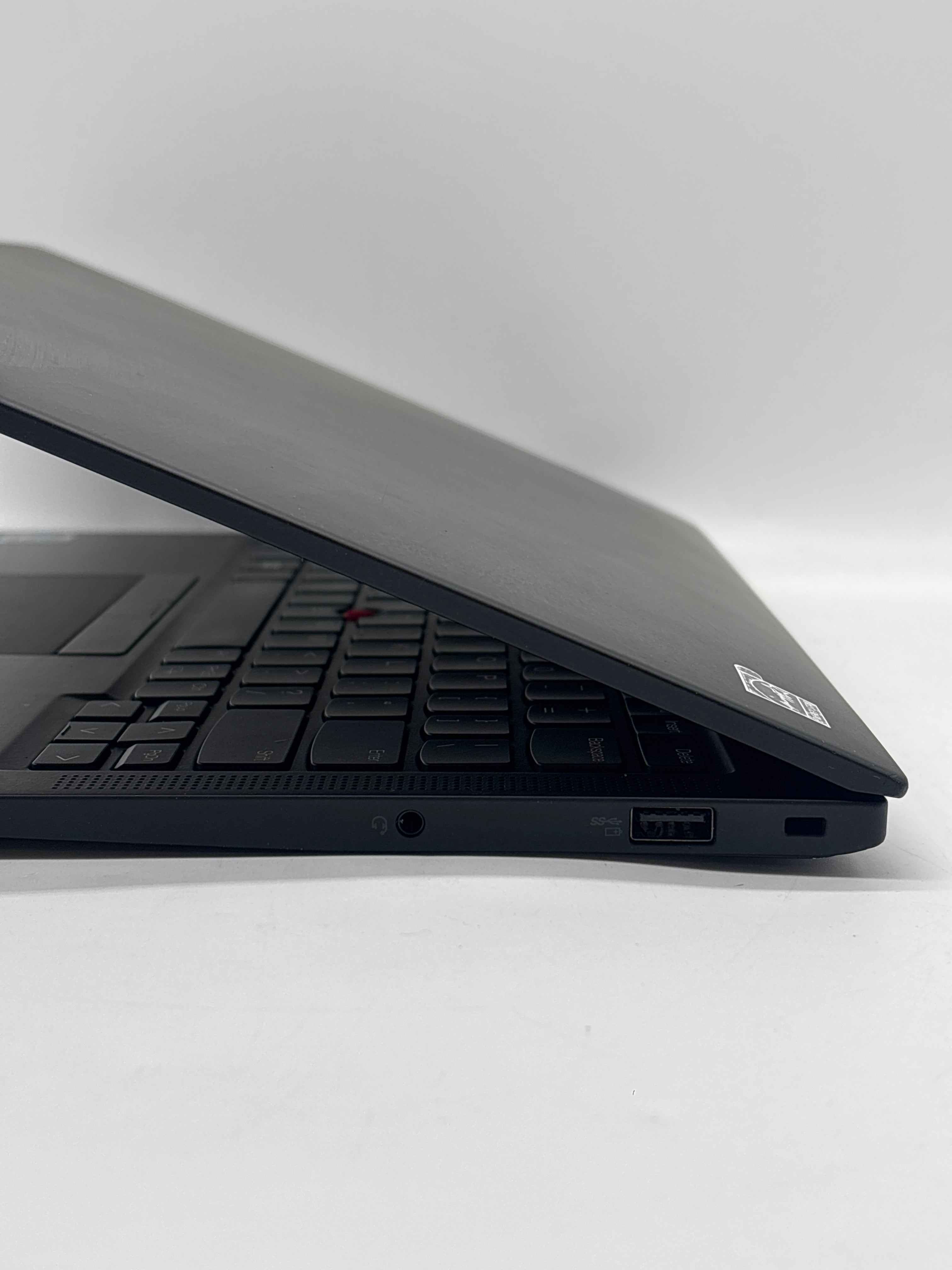 Lenovo ThinkPad X1 Carbon Gen 9 14" i5-1145G7 32GB RAM 256GB SSD - Used