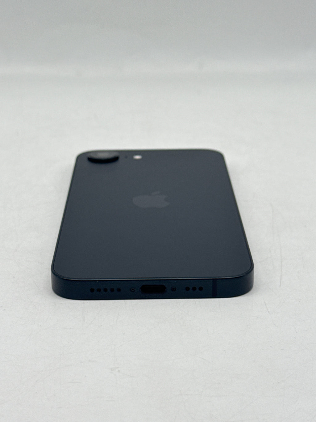 Apple iPhone 16e 128GB 5G Network Unlocked Black - Used