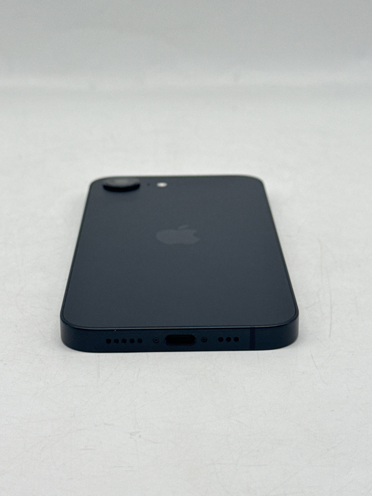 Apple iPhone 16e 128GB 5G Network Unlocked Black - Used