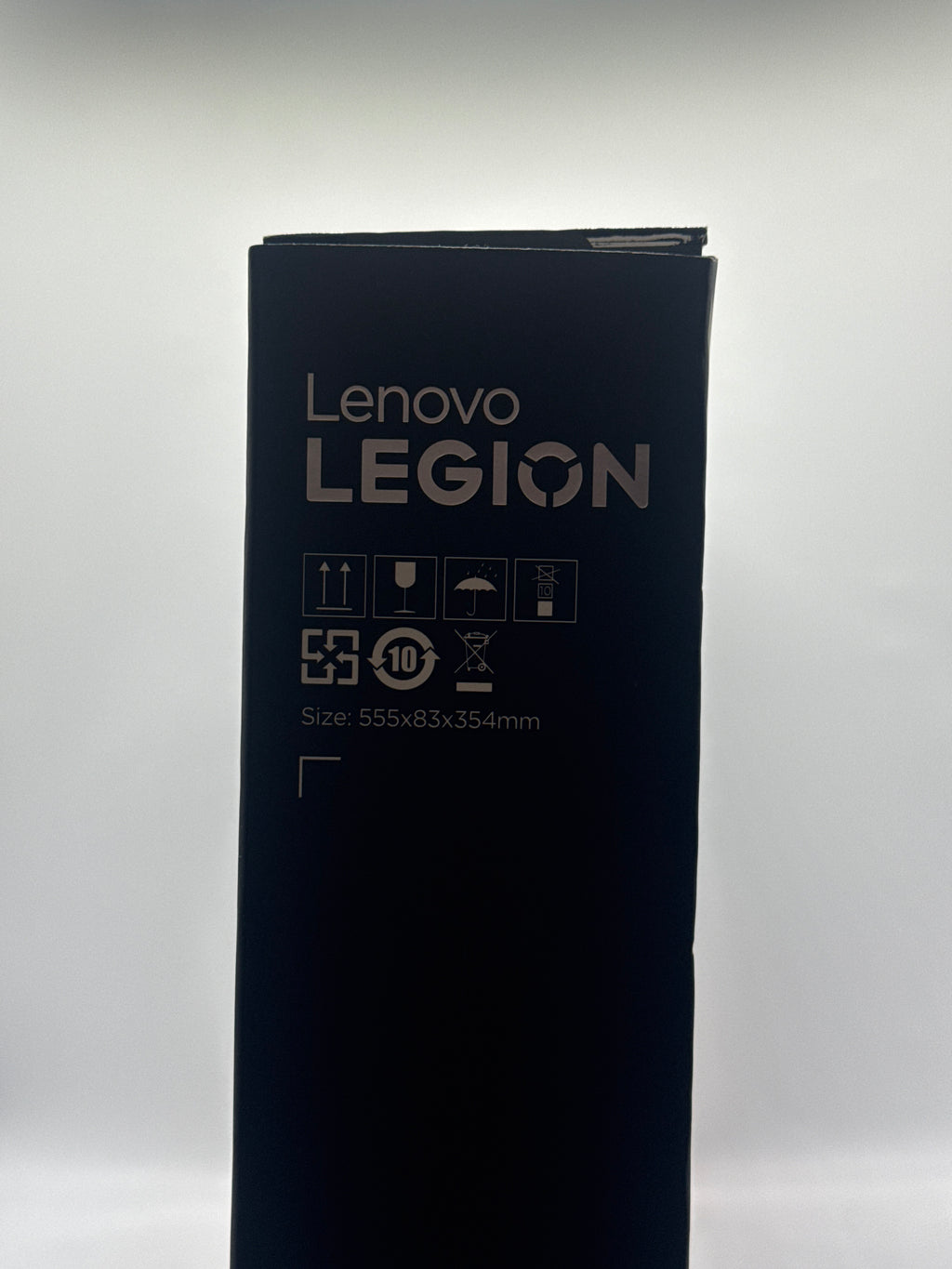 Lenovo Legion Pro 7 16IAX10H Ultra 9 275HX 64GB RAM 2TB SSD RTX 5090 - Warranty