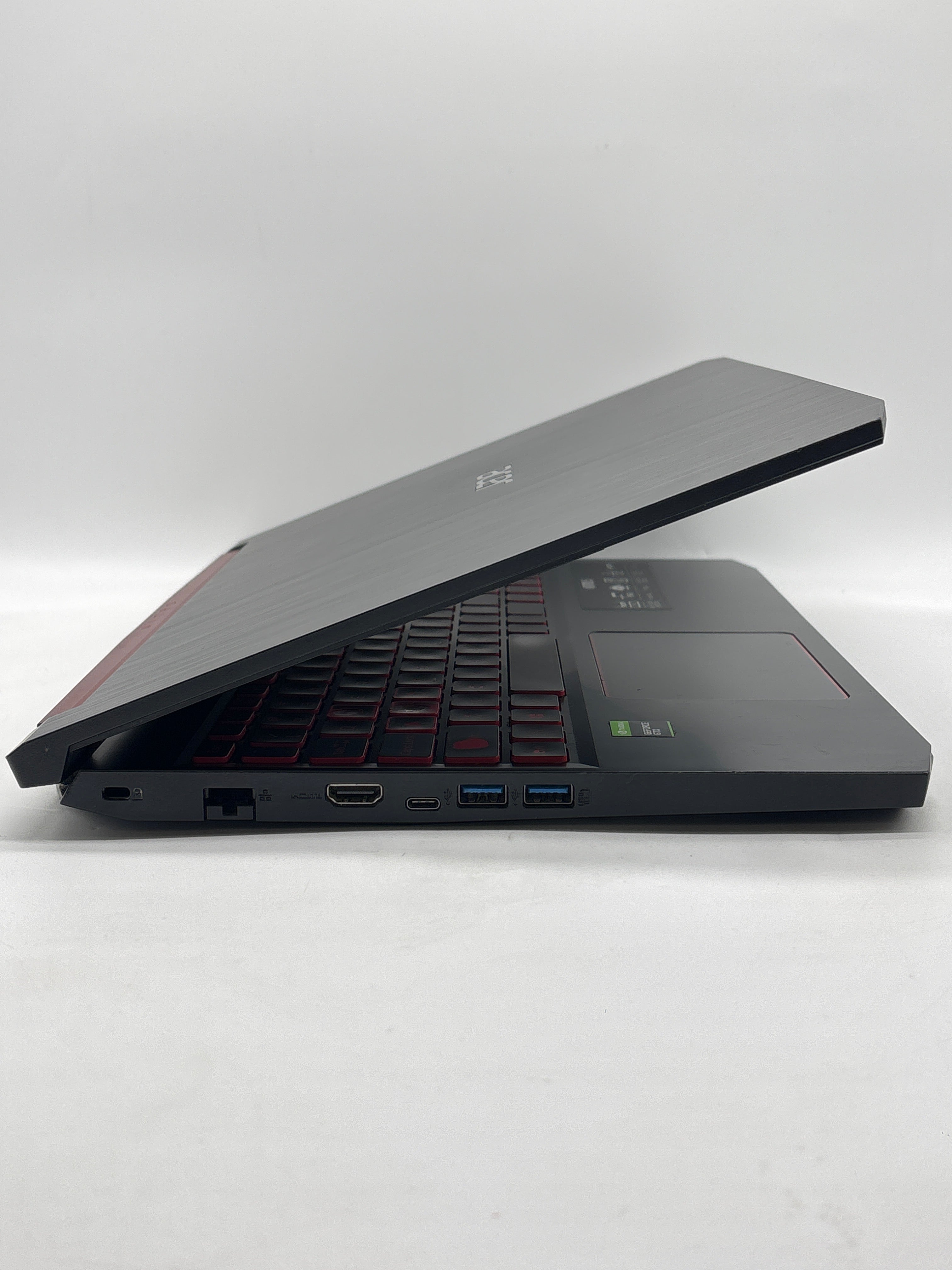Acer Acer Nitro 5 N18C3 i5-9300H 8GB RAM 512GB SSD GTX 1650 - Bad Battery
