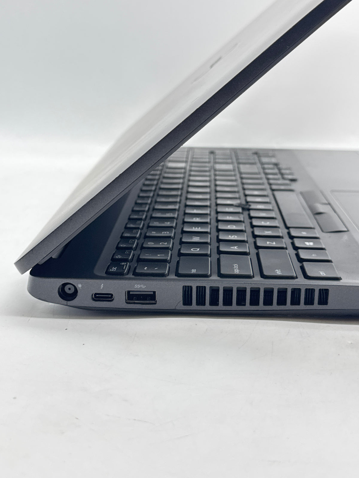 Dell Precision 3541 Core i7 9850H 8GB RAM 512GB SSD Quadro P620 15.6in - Used