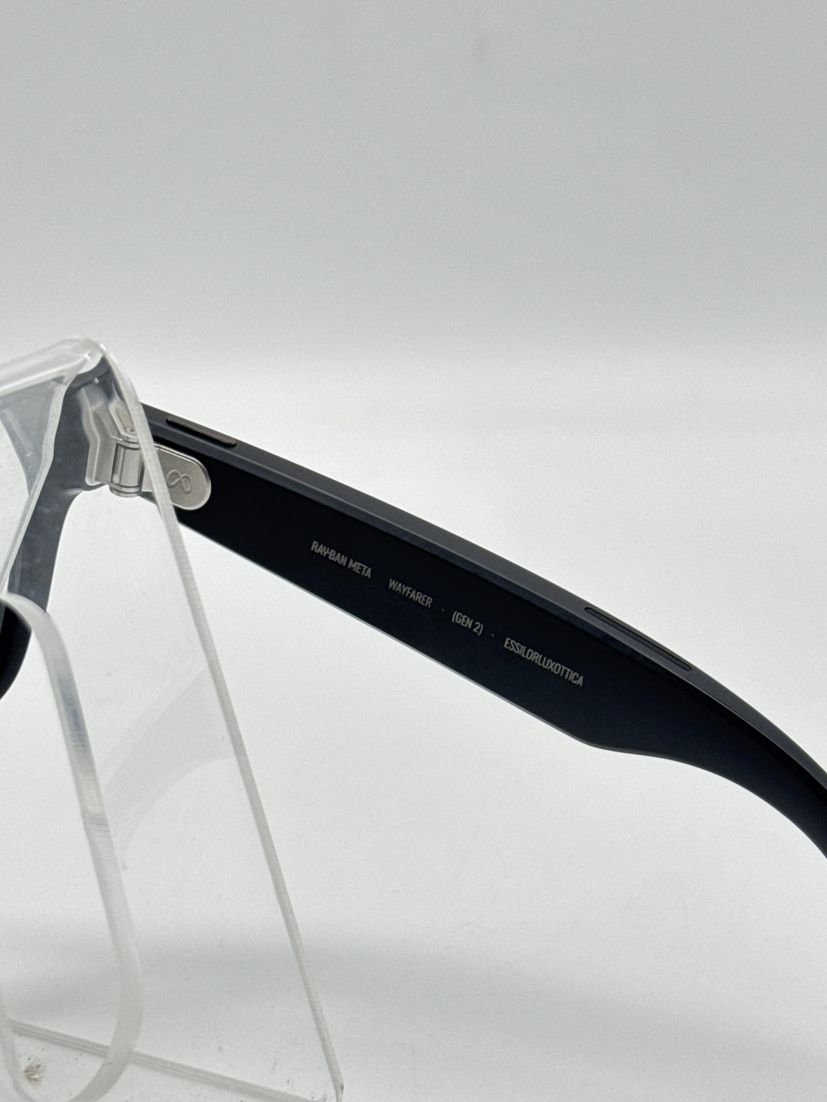 Ray-Ban Meta Wayfarer Gen 2 RW4012 Smart Glasses 32GB Black Clear Frame - Used