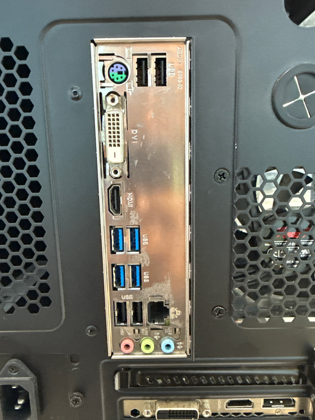 Gaming PC Ryzen 5 2600 16GB RAM 512GB SSD GTX 1660 Super - Used