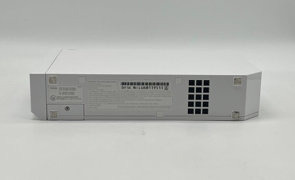 Nintendo Wii RVL-001 White w/ Accessories - Used