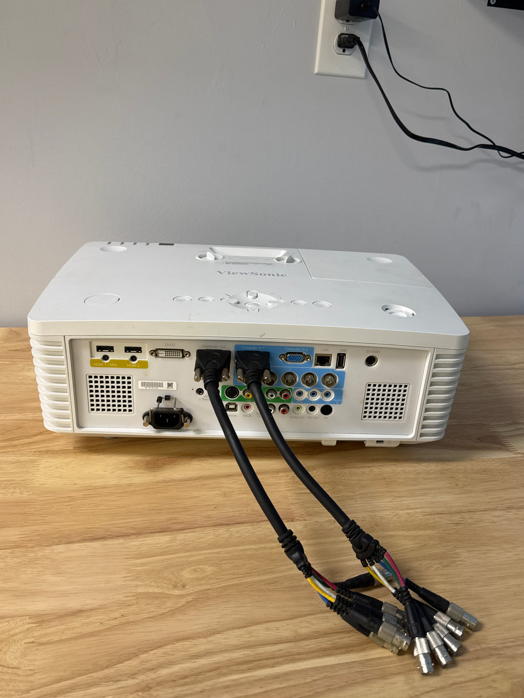 ViewSonic Pro9510L DLP XGA Projector Lamp Hours 311
