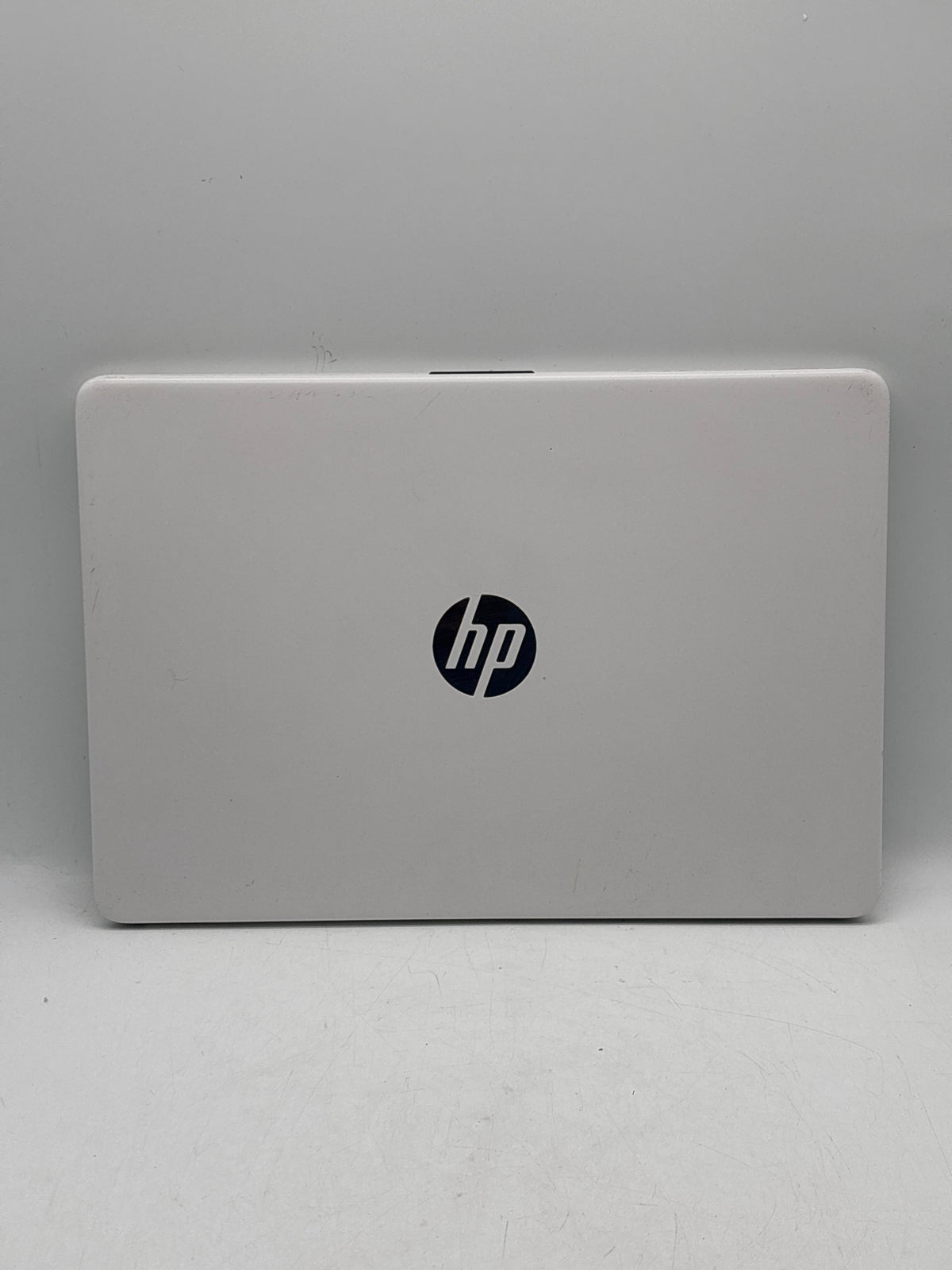 HP 14-dq0052dx 14" Intel Celeron N4120 8GB RAM 64GB SSD White - Used