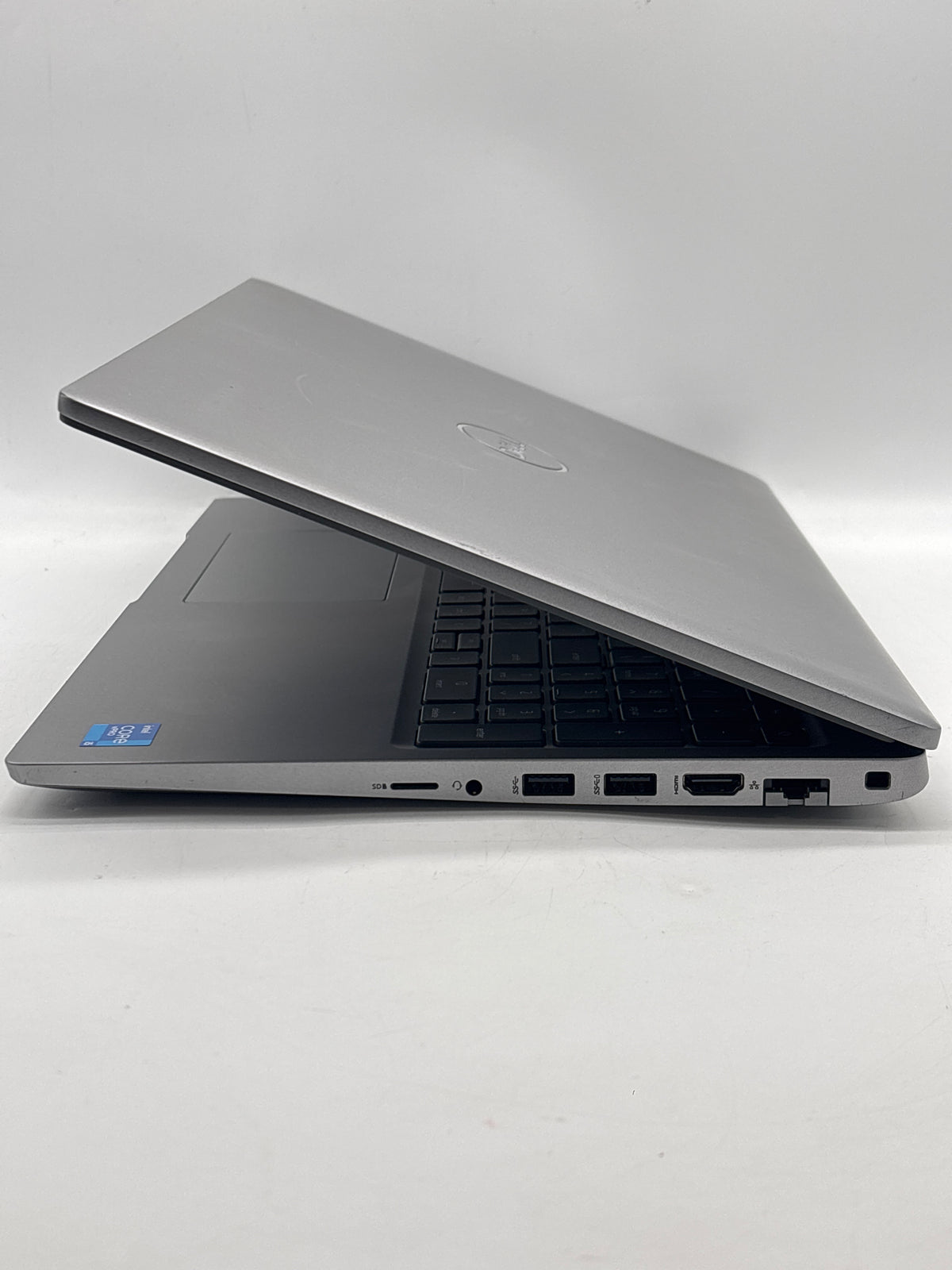 Dell Latitude 5520 15.6" Intel Core i5-1145G7 16GB RAM 256GB SSD Gray - READ