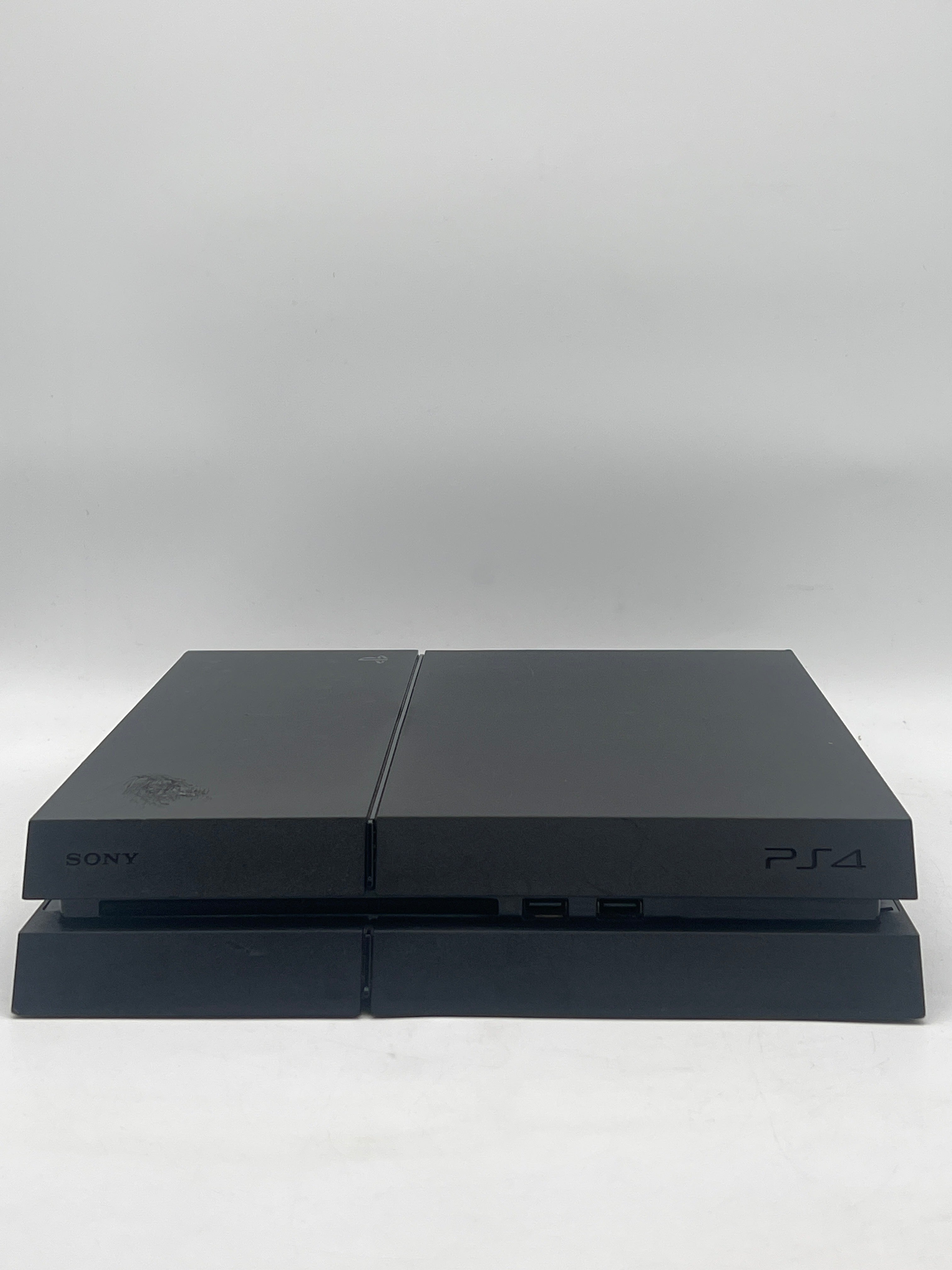Sony PlayStation 4 (CUH-1215A) 500GB Black Used