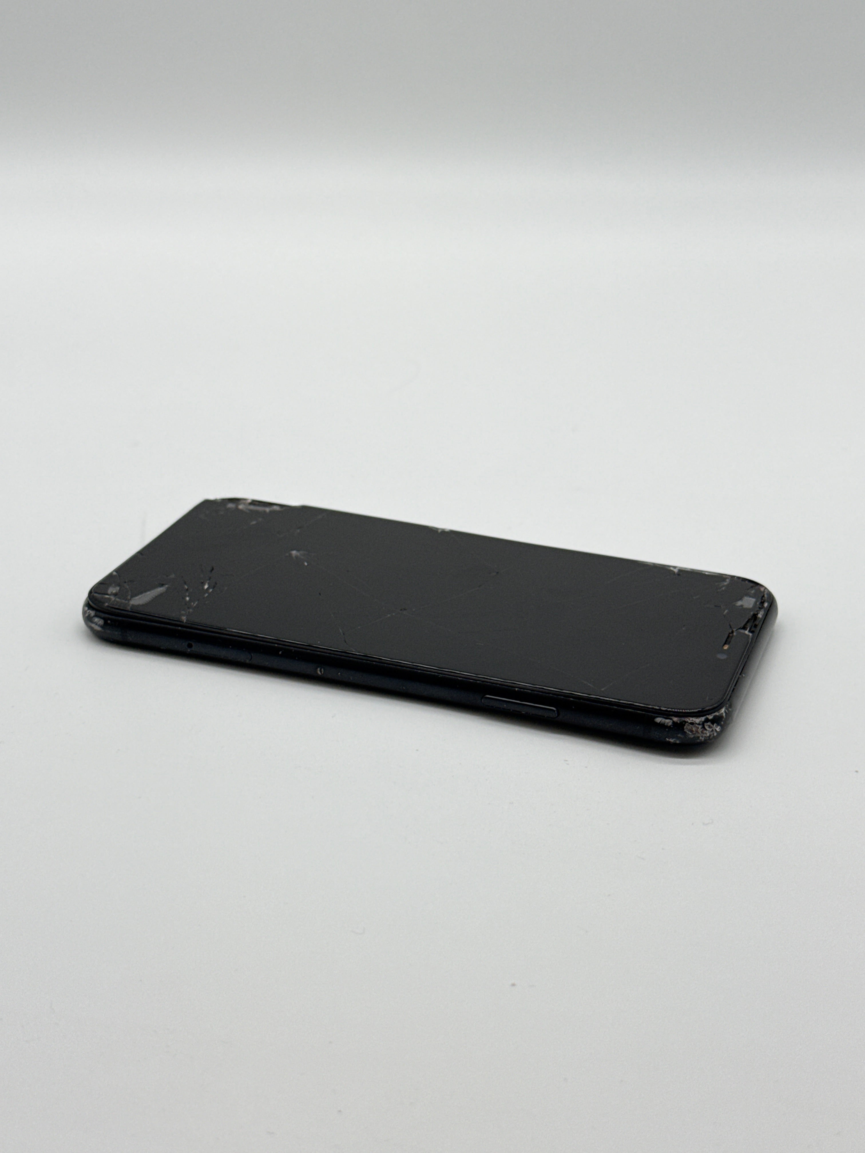 Apple iPhone XR 6.1" A1984 64GB Black Unlocked