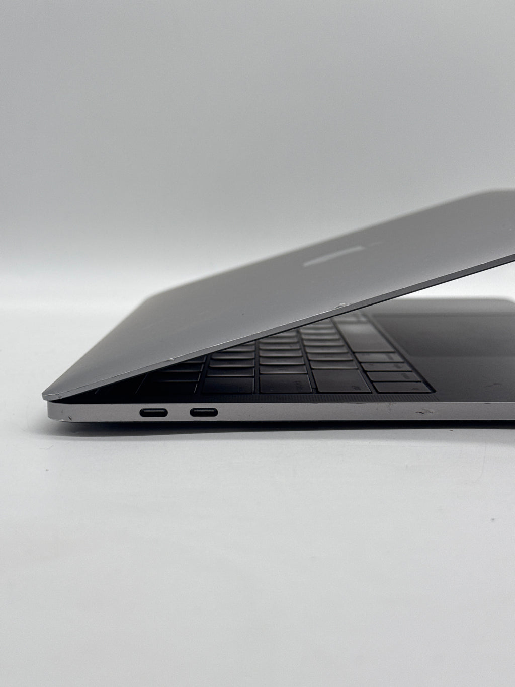 Apple MacBook Pro 13" A1706 i7 16GB RAM 256GB SSD - Service Battery