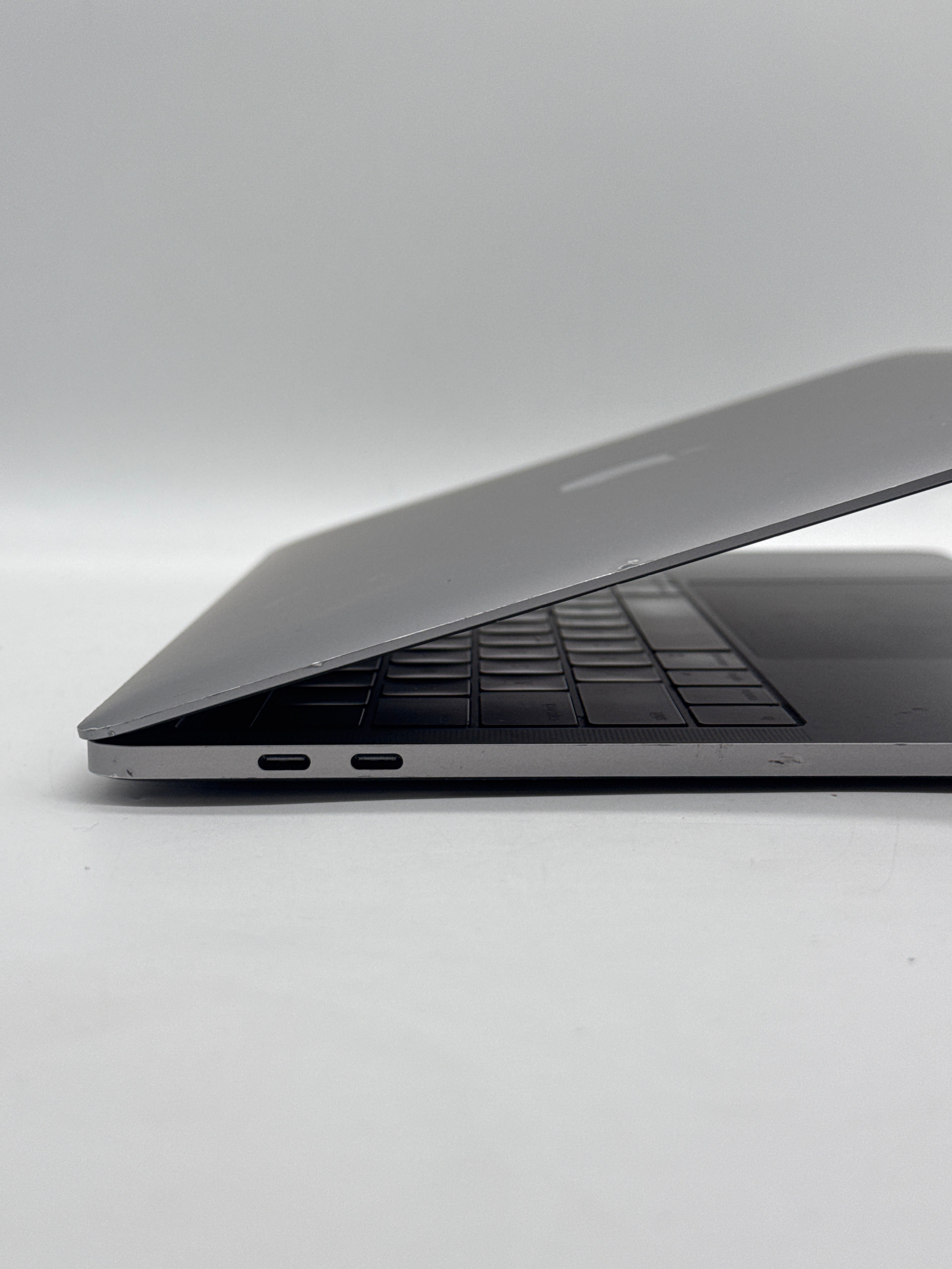 Apple MacBook Pro 13" A1706 i7 16GB RAM 256GB SSD - Service Battery