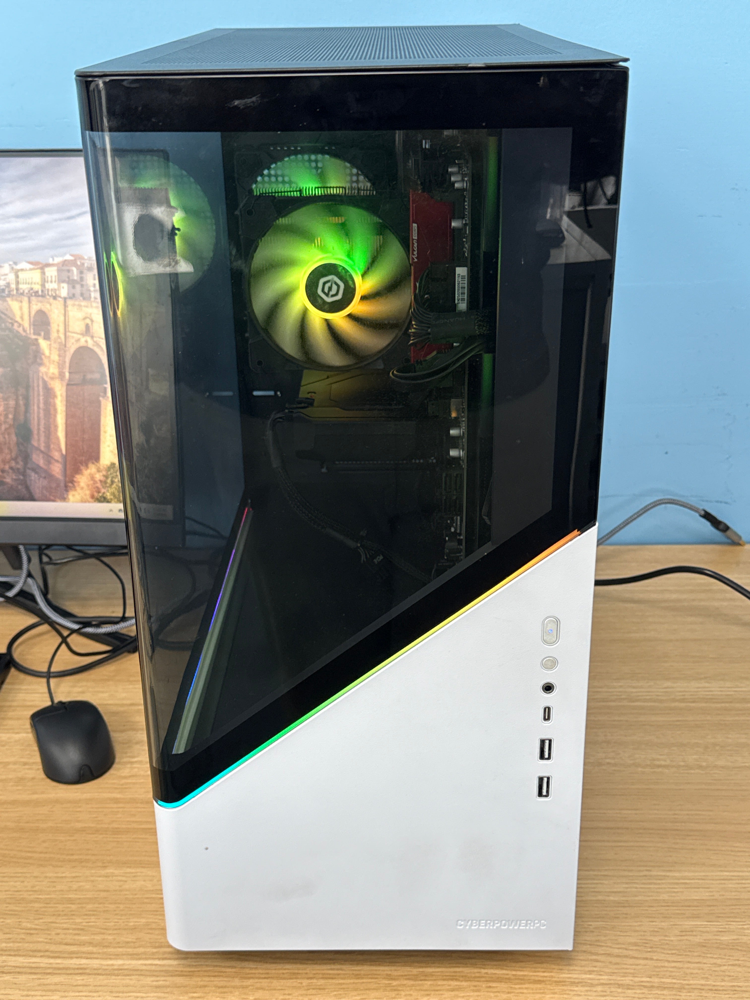 Cyberpower PC Ryzen 7 8700F 16GB RAM 1TB SSD RX 7600 - Used