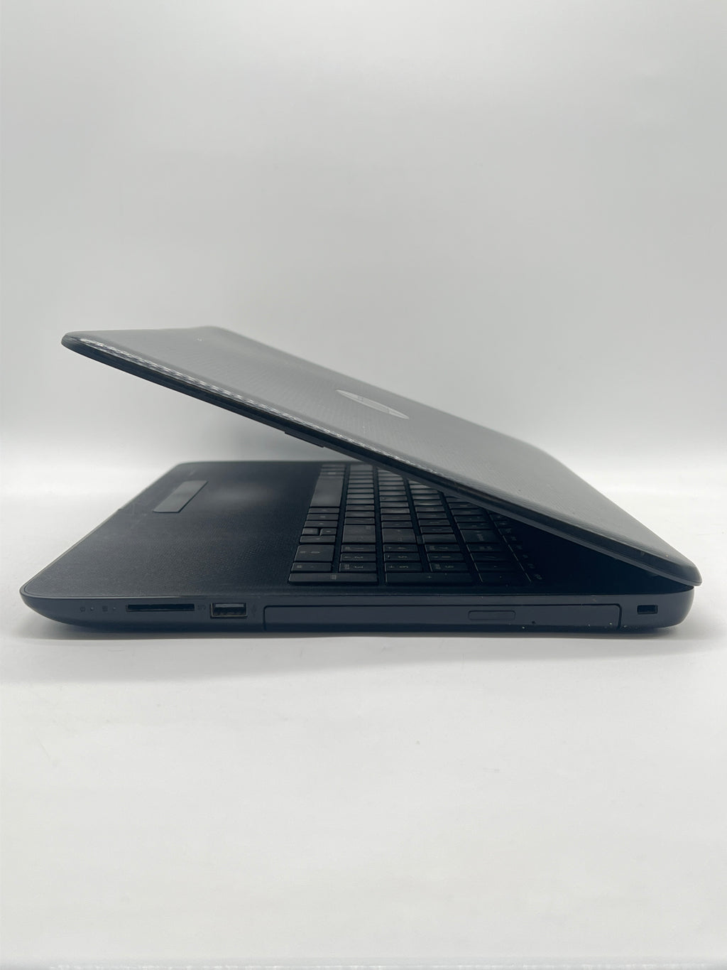 HP 15-af131dx AMD A6-5200 4GB RAM 500GB HDD - For Parts (Bad Battery)